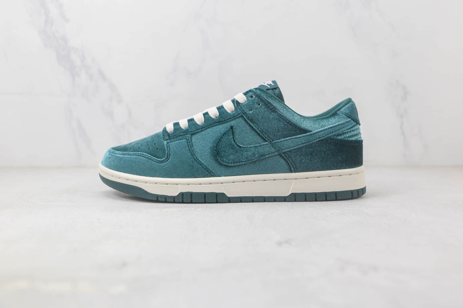 耐克Nike SB Dunk Low Dunk纯原版本低帮SB DUNK天鹅绒绿配色板鞋 耐克天花板DUNK系列 货号:DZ5224-300