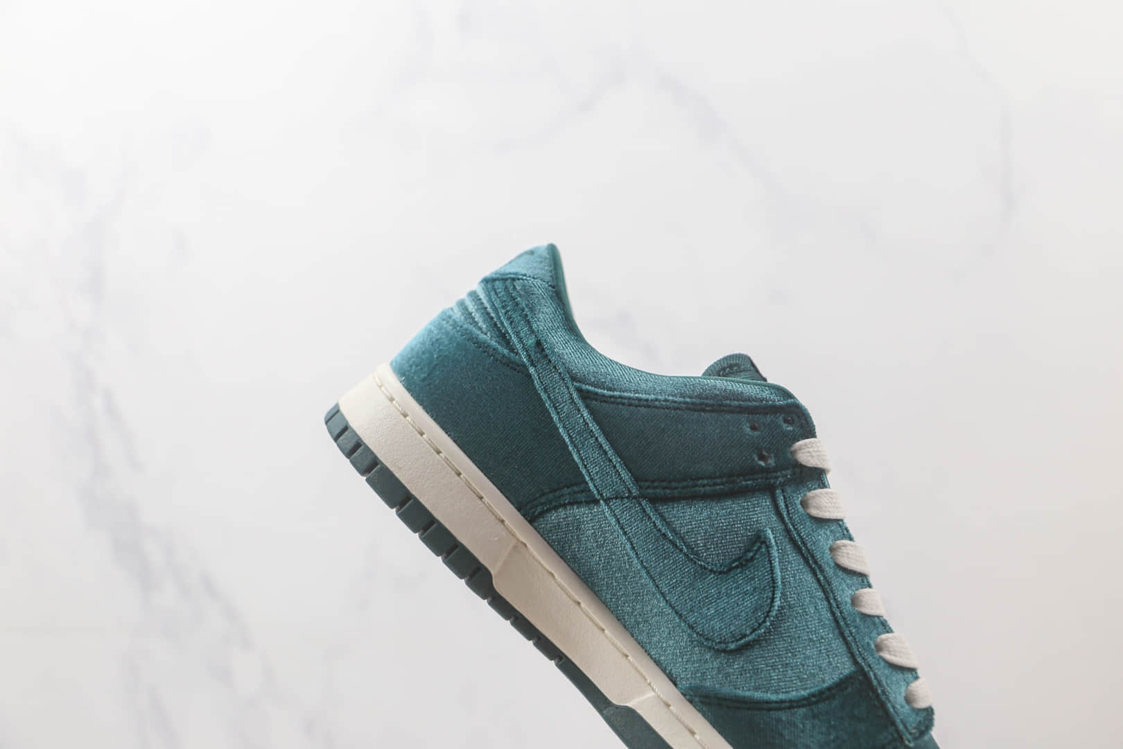 耐克Nike SB Dunk Low Dunk纯原版本低帮SB DUNK天鹅绒绿配色板鞋 耐克天花板DUNK系列 货号:DZ5224-300