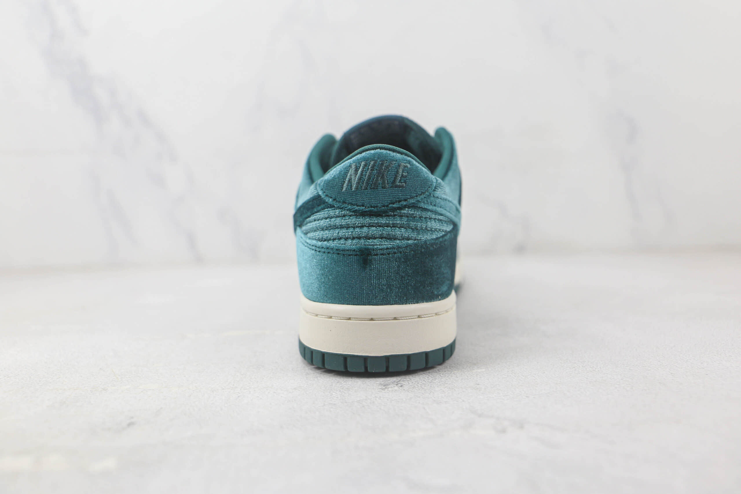 耐克Nike SB Dunk Low Dunk纯原版本低帮SB DUNK天鹅绒绿配色板鞋 耐克天花板DUNK系列 货号:DZ5224-300