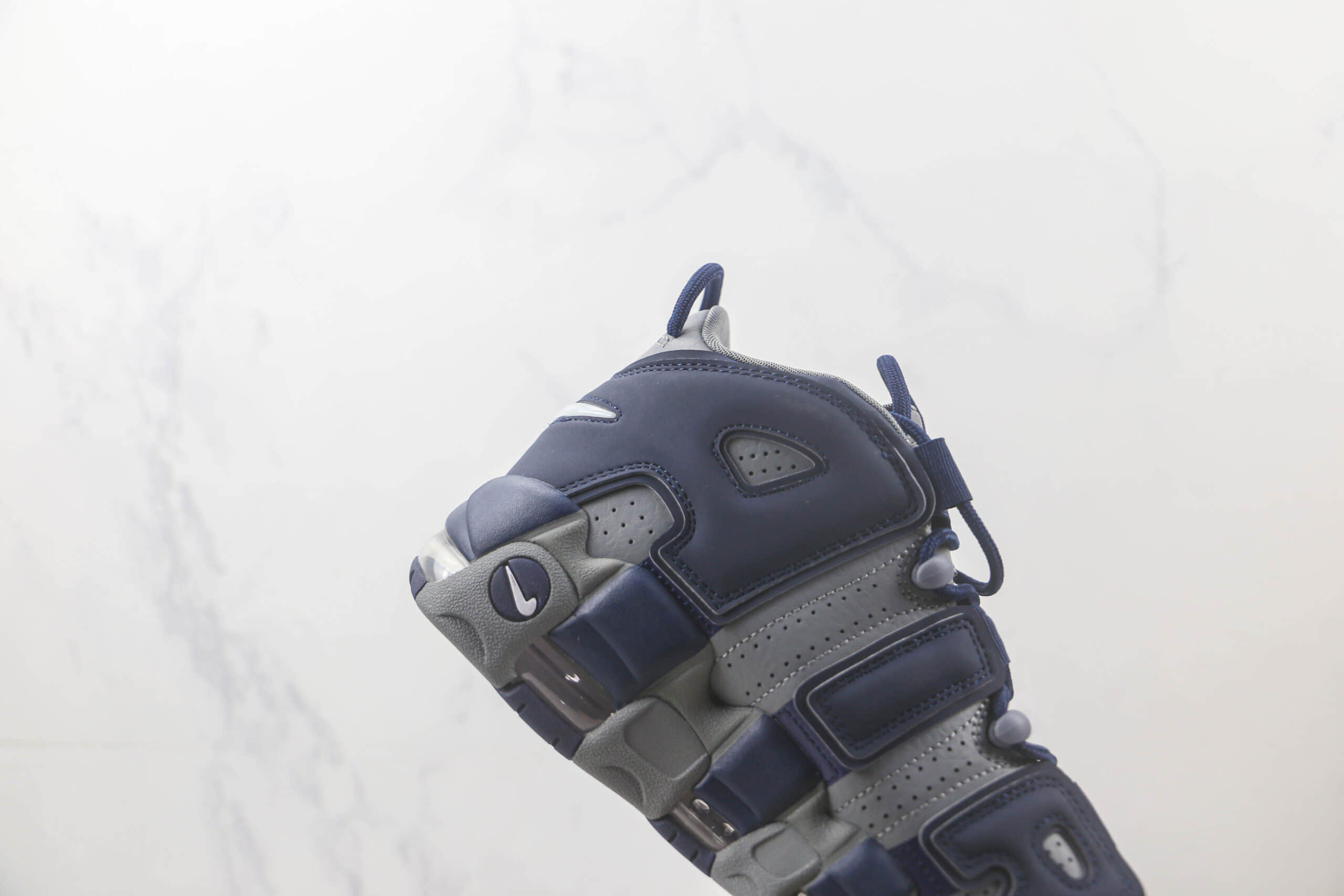 耐克Nike Air More Uptempo纯原版本皮蓬大R灰蓝色篮球鞋 耐克皮蓬系列球鞋 货号：911948-003