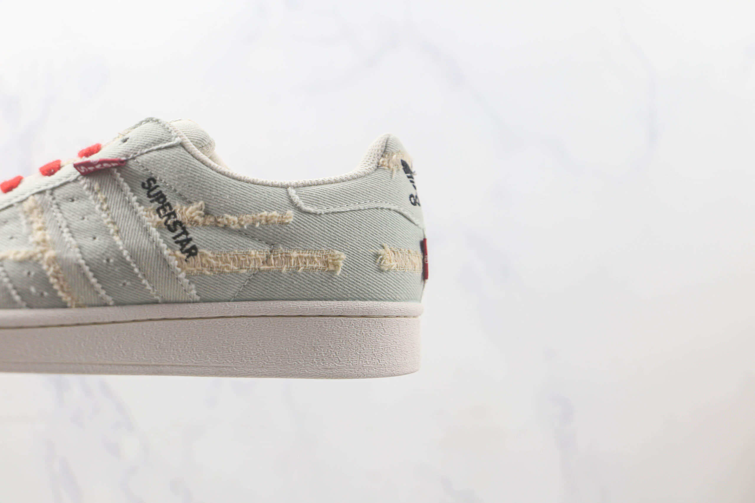 阿迪达斯Adidas Originals Superstar三叶草贝壳头水洗淡蓝磨破布配色板鞋 阿迪达斯贝壳头校园板鞋 货号:GE4988