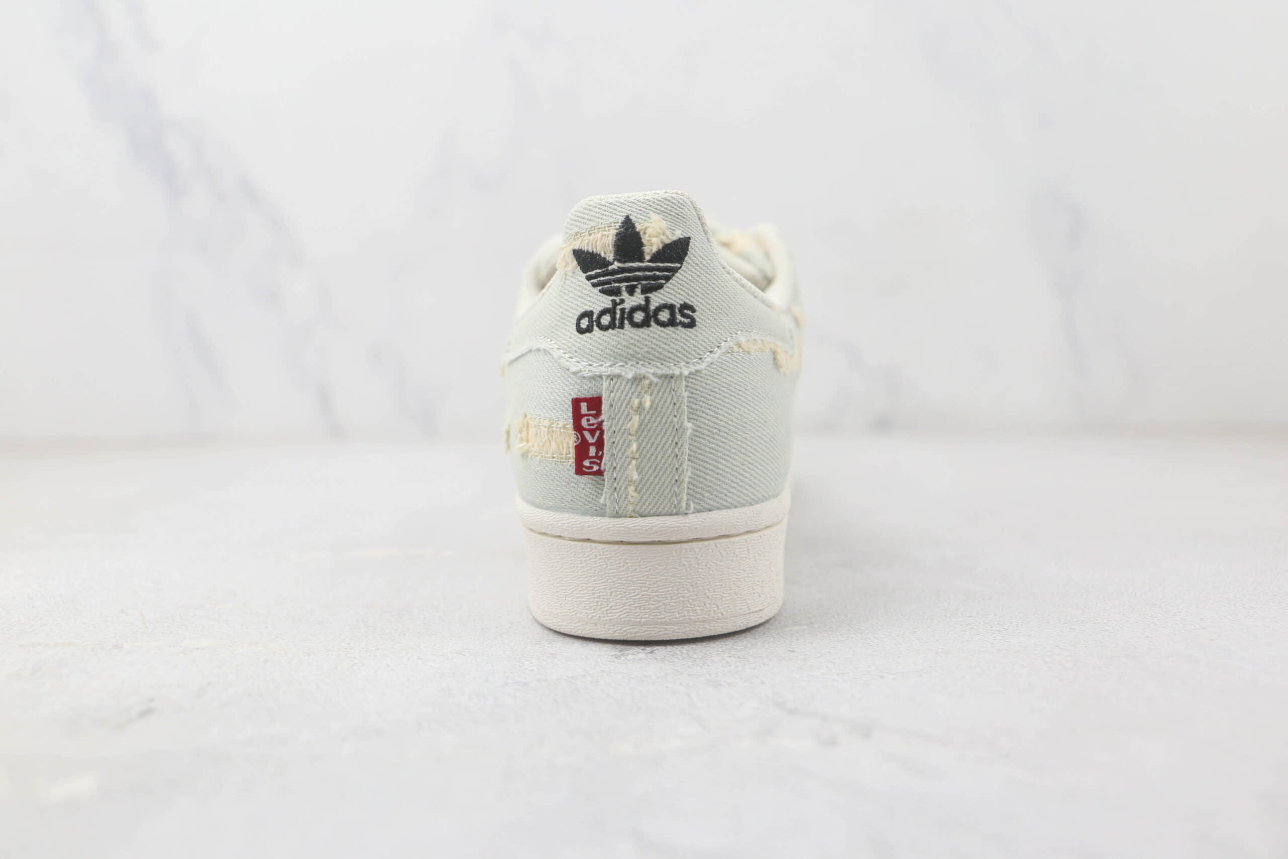 阿迪达斯Adidas Originals Superstar三叶草贝壳头水洗淡蓝磨破布配色板鞋 阿迪达斯贝壳头校园板鞋 货号:GE4988