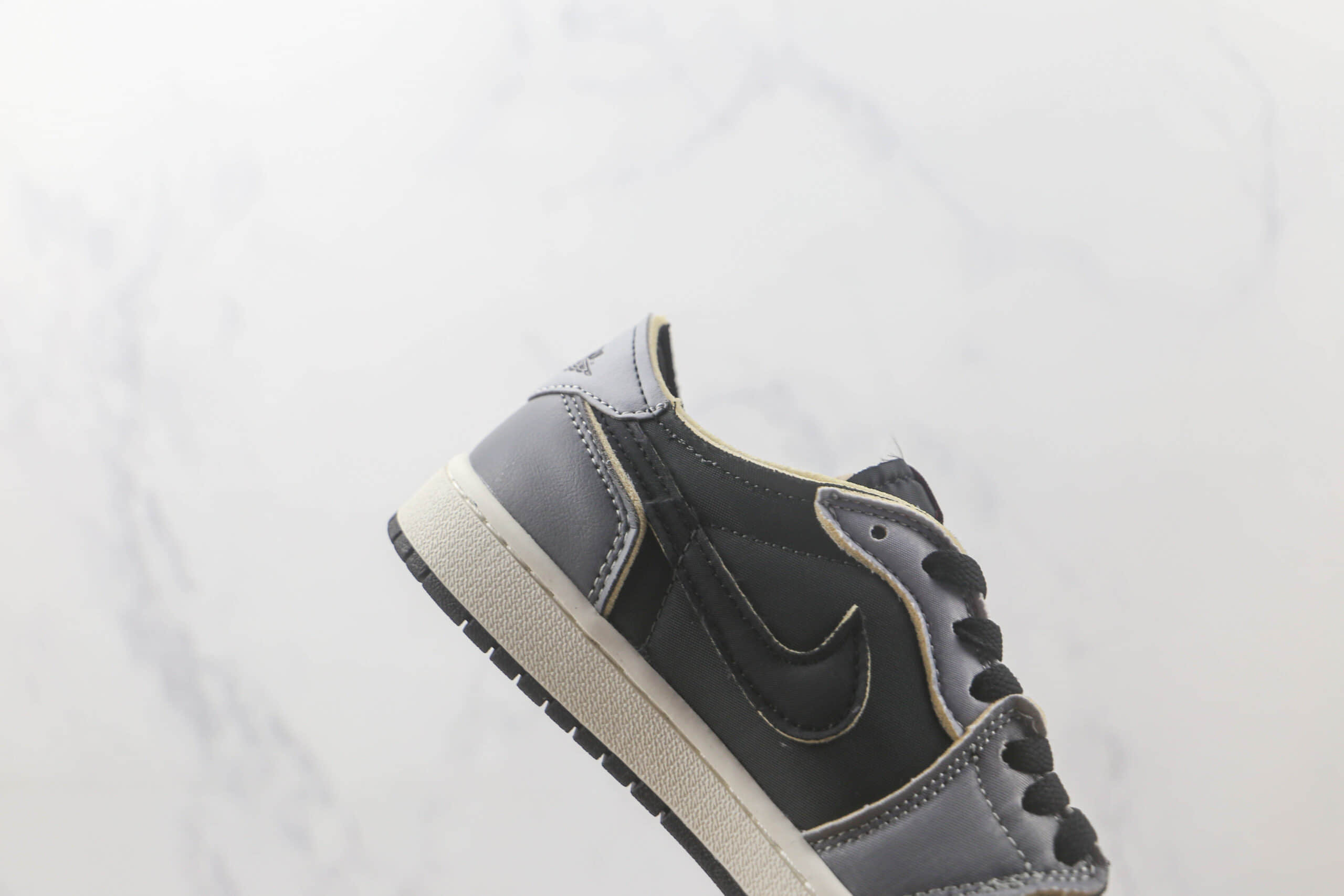 乔丹Air Jordan 1 Low纯原版本低帮AJ1黑灰色板鞋 莆田天花板AJ1系列 货号:DV0982-006