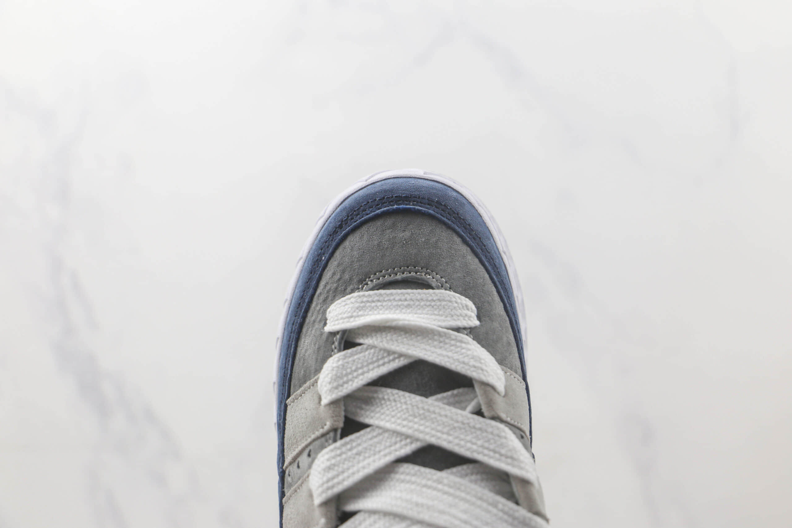 阿迪达斯Adidas Originals ADIMATIC纯原版本三叶草灰蓝色面包鞋 阿迪达斯三叶草系列板鞋 货号:HP9915
