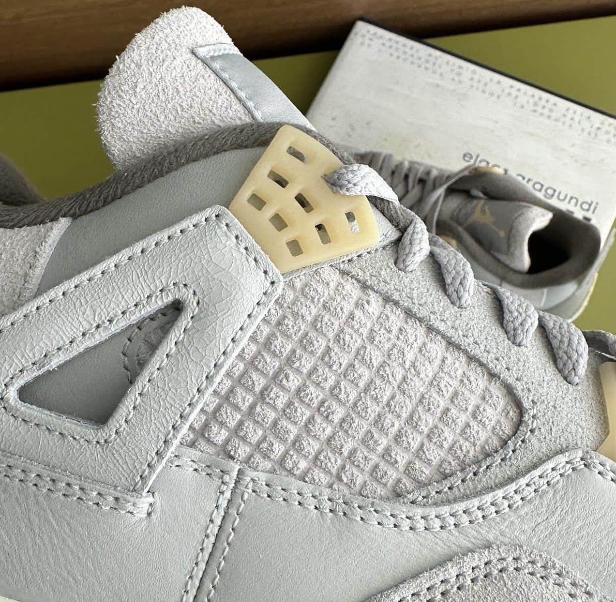 AJ4“光子尘埃”最新实物细节曝光!规格超高! 货号:DV3742-021