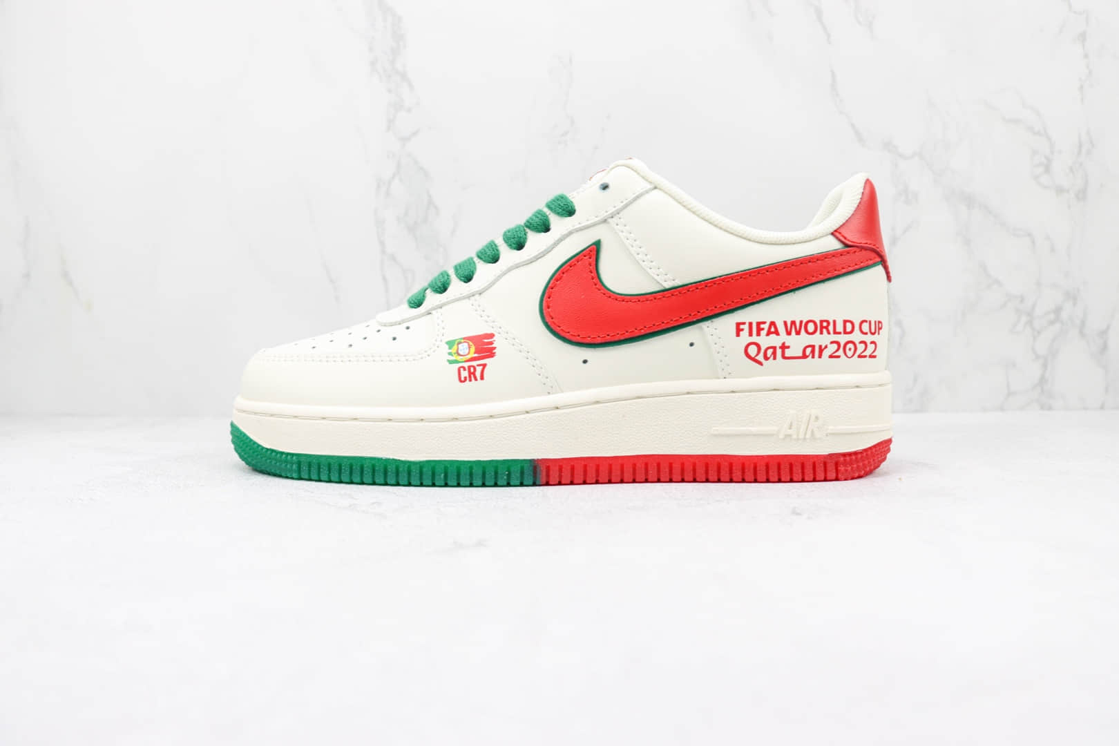 耐克Nike Air Force 1 Low 07纯原版本低帮空军一号世界杯主题系列米白红色板鞋 耐克空军一号校园板鞋 货号：DR9868-900