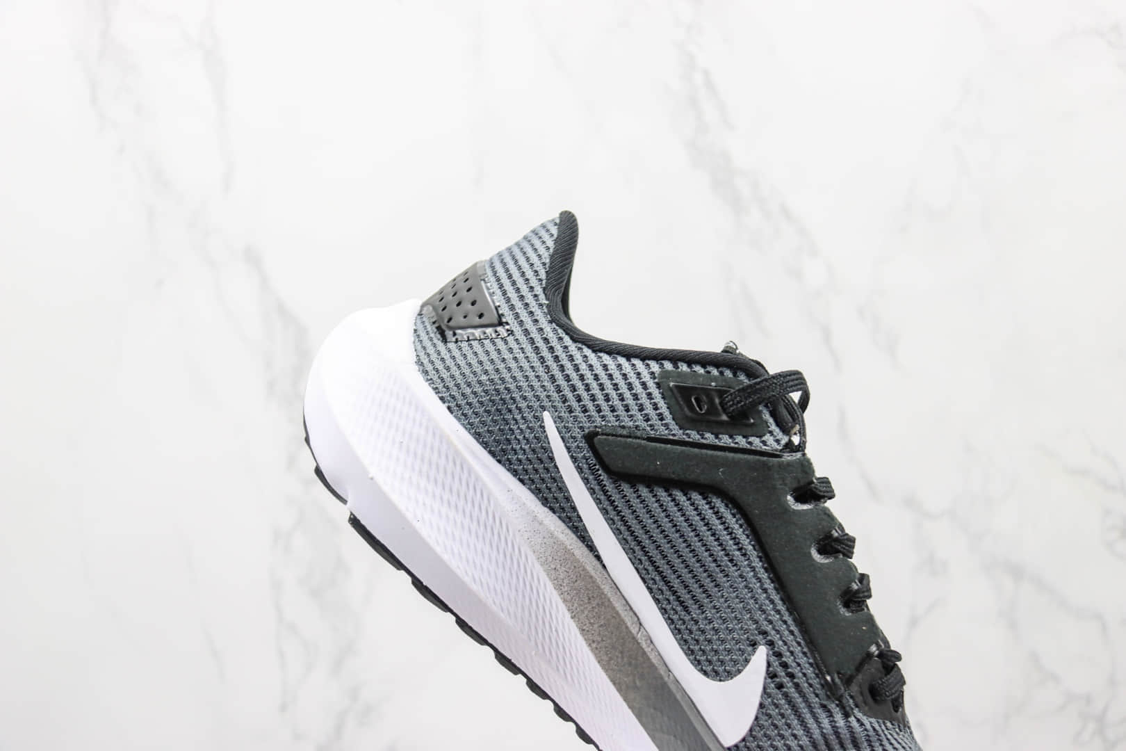 耐克Nike Air Zoom Pegasus 40纯原版本登月40代灰白色慢跑鞋 耐克Zoom系列慢跑鞋 货号:DV3854-106