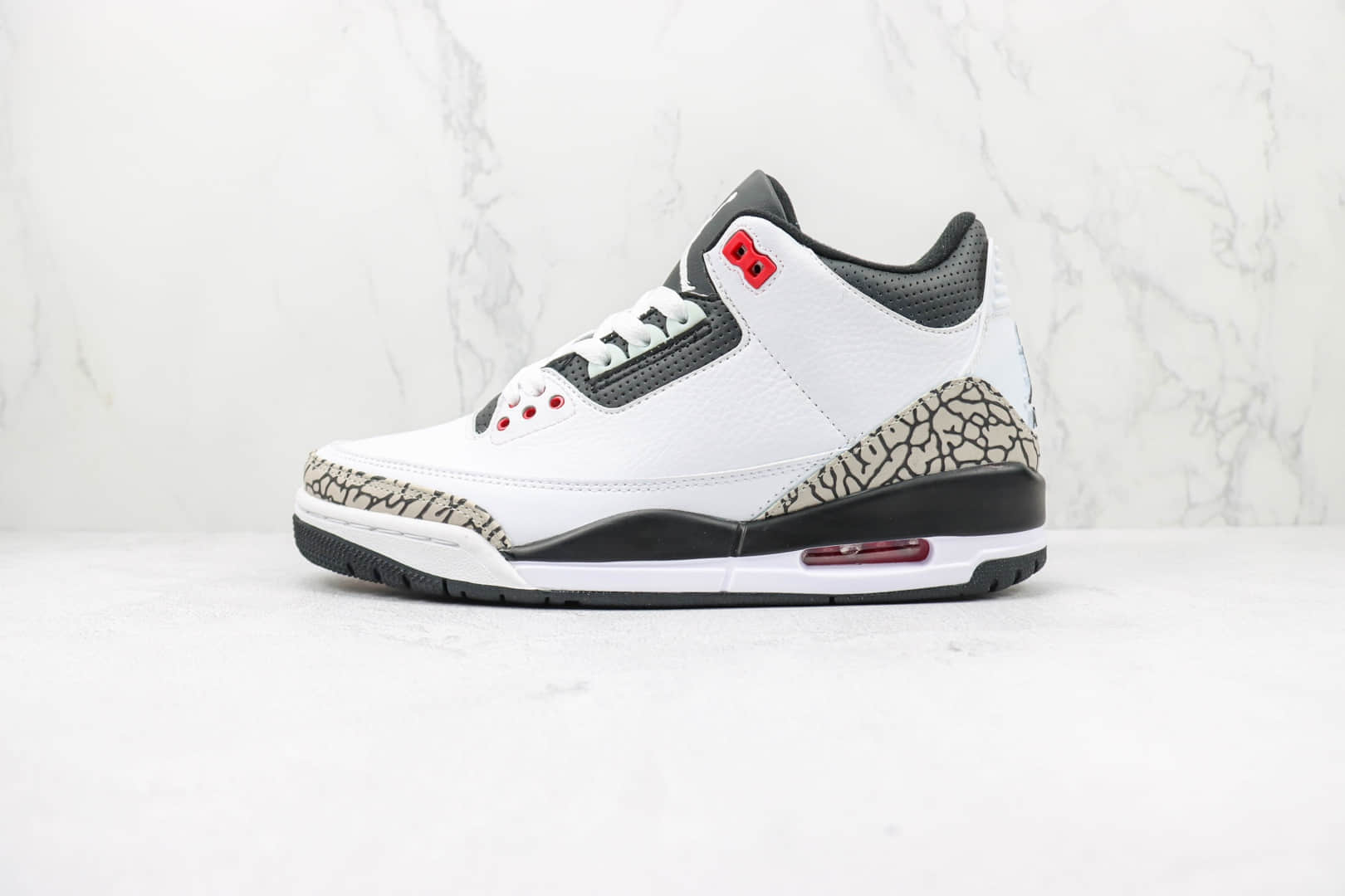 乔丹Air Jordan 3 Retro纯原版本AJ3红外线白配色篮球鞋 莆田天花板AJ系列 货号:136064-123