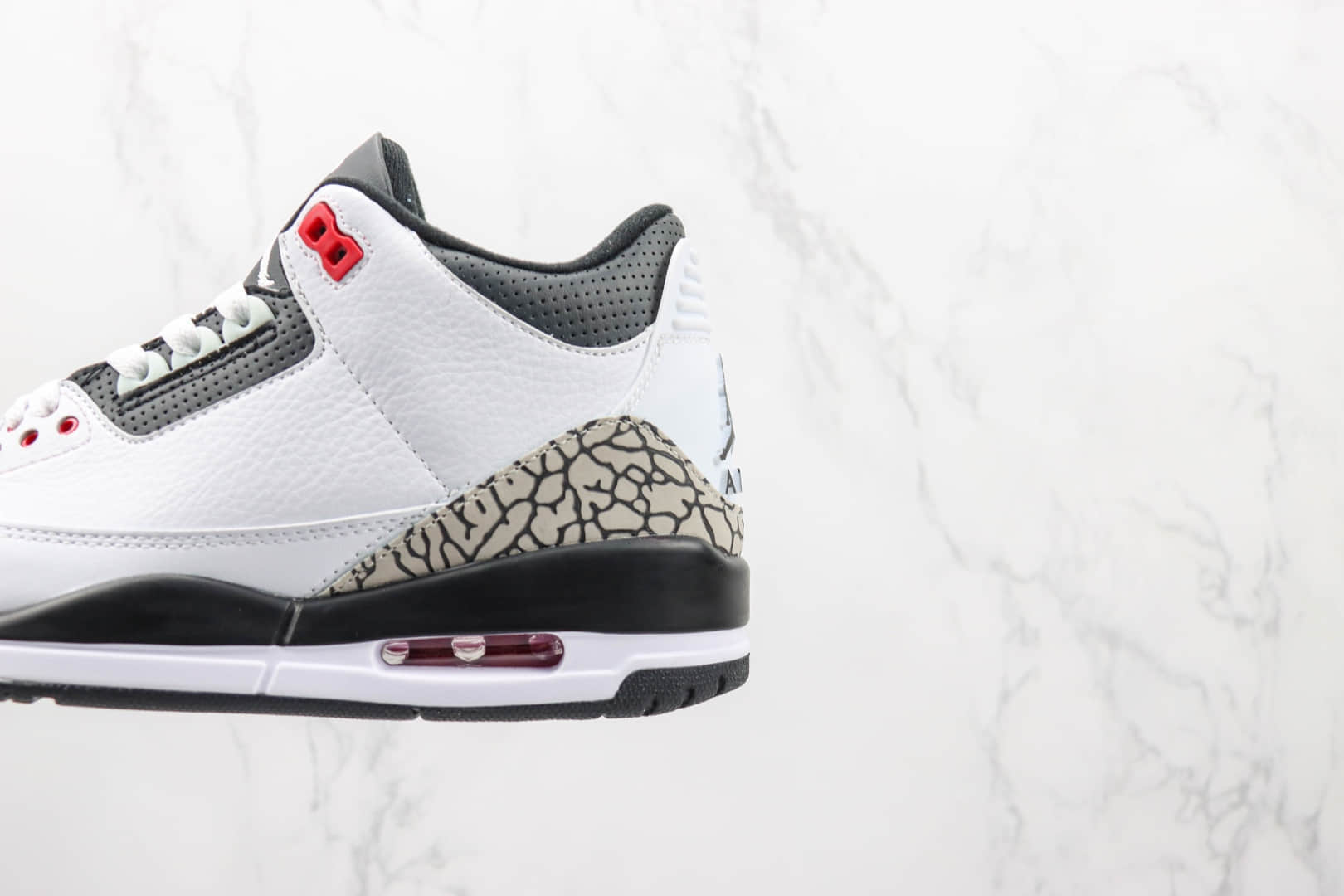 乔丹Air Jordan 3 Retro纯原版本AJ3红外线白配色篮球鞋 莆田天花板AJ系列 货号:136064-123