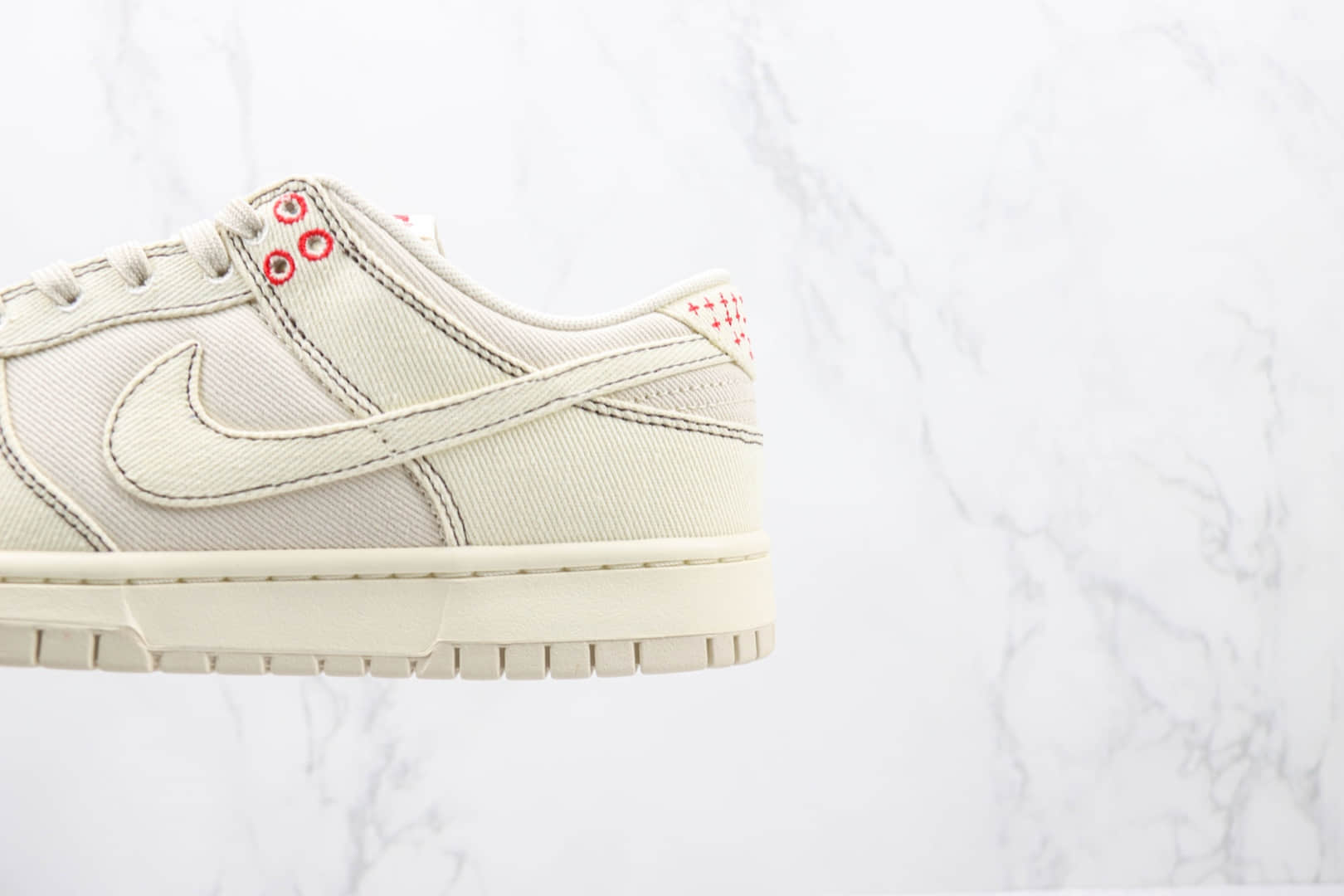 耐克NIKE SB Dunk Low纯原版本低帮SB DUNK单宁布白红色板鞋 莆田天花板DUNK系列 货号：DV0834-100