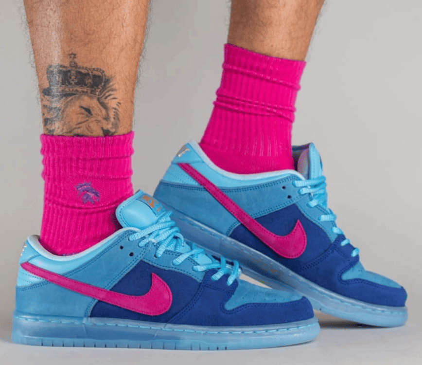 RTJ x Nike SB Dunk联名上脚图曝光!你选蓝精灵还是黑粉?