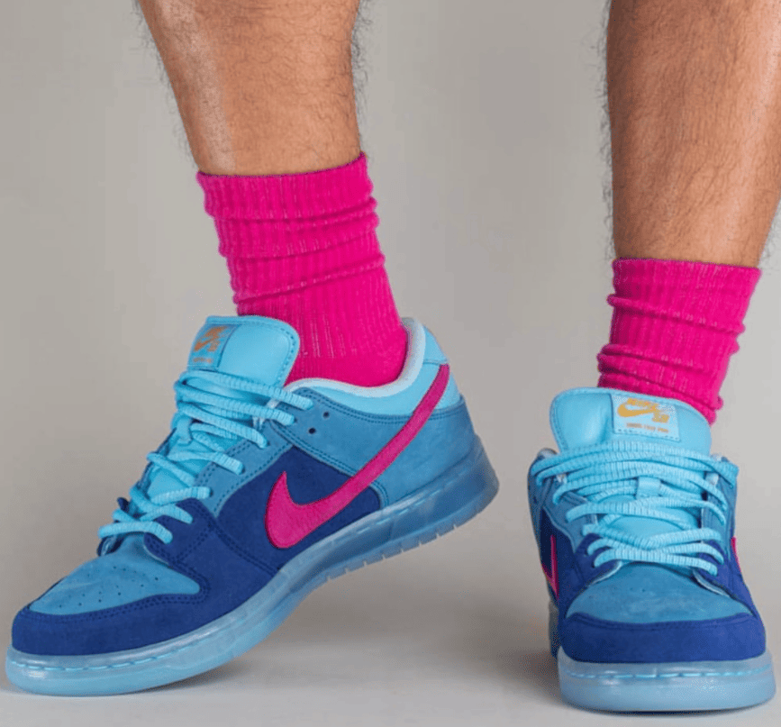 RTJ x Nike SB Dunk联名上脚图曝光!你选蓝精灵还是黑粉?