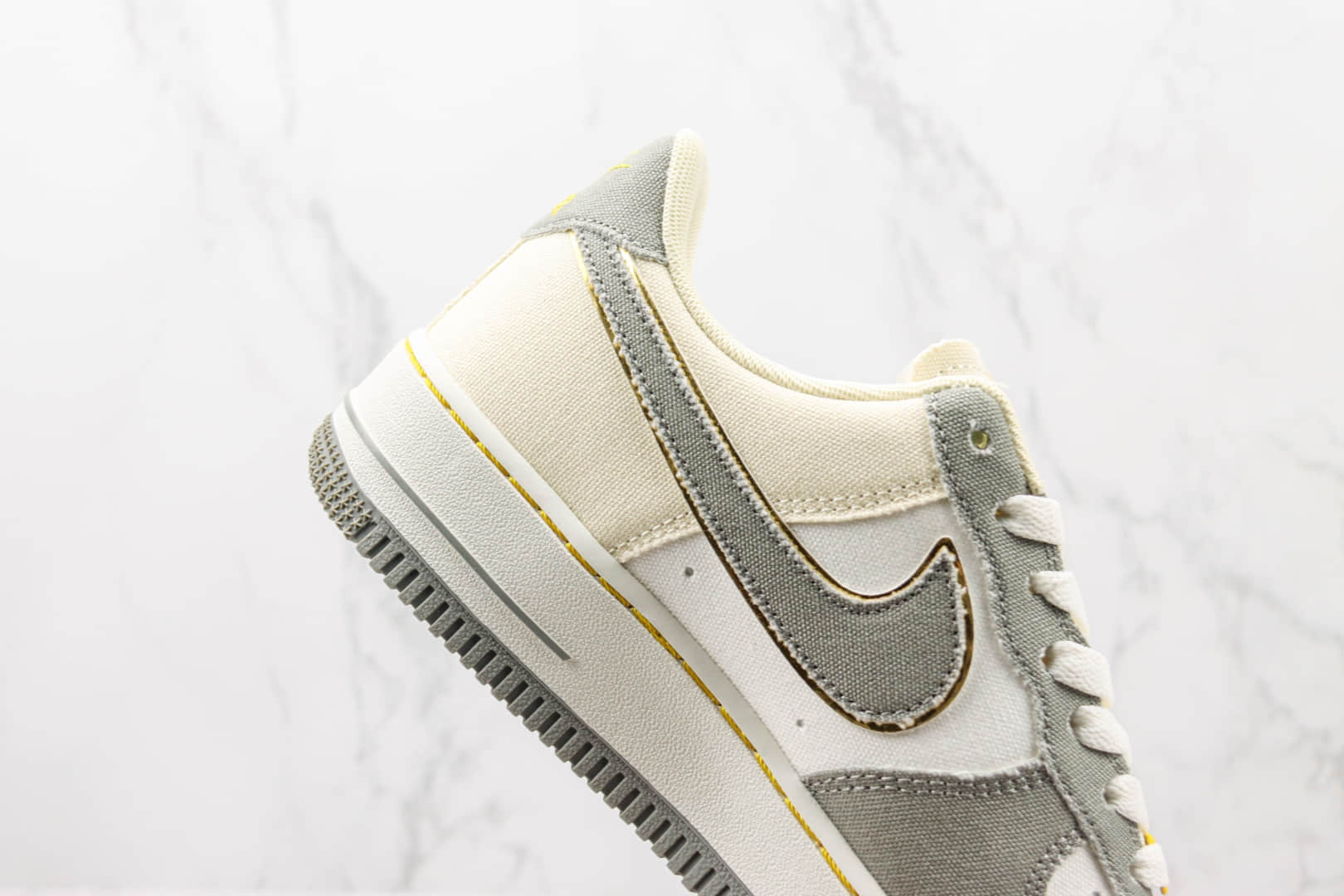 耐克Nike Air Force 1 Low纯原版本低帮空军一号帆布系列米灰拼色板鞋 耐克空军一号校园板鞋 货号:315122-666