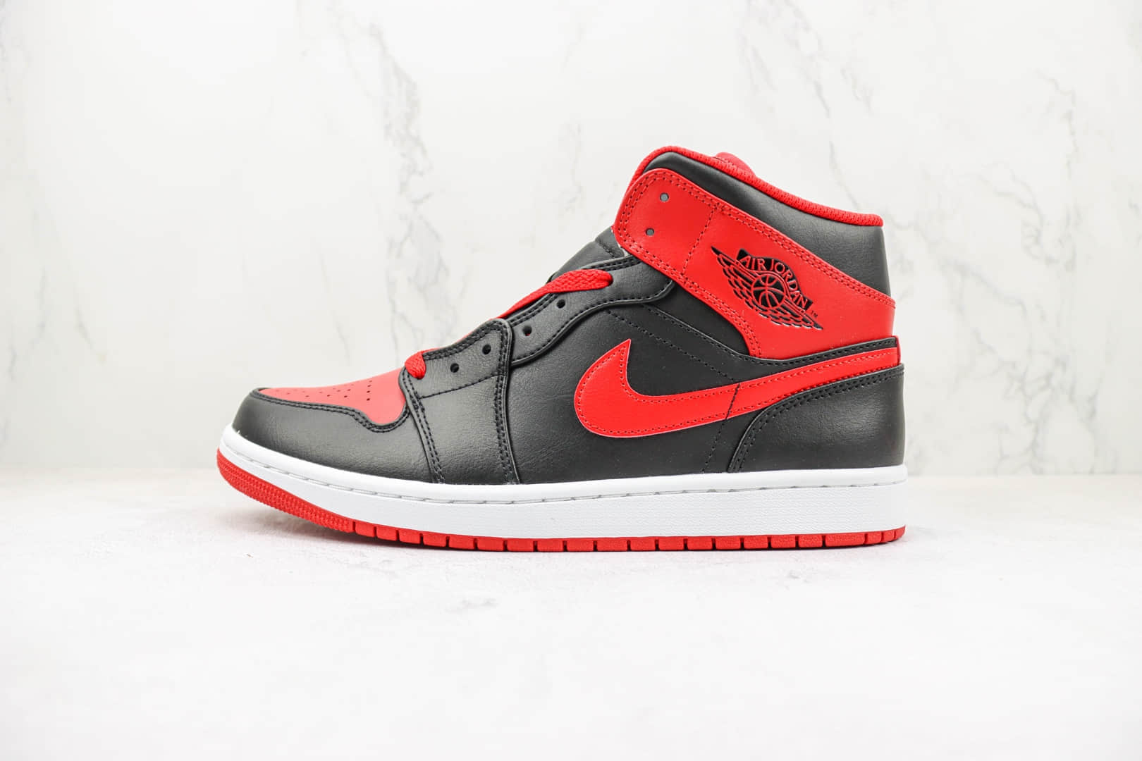 乔丹Air Jordan 1 Mid纯原版本中帮AJ1黑红脚趾板鞋 莆田天花板AJ1系列 货号:DQ8426-060