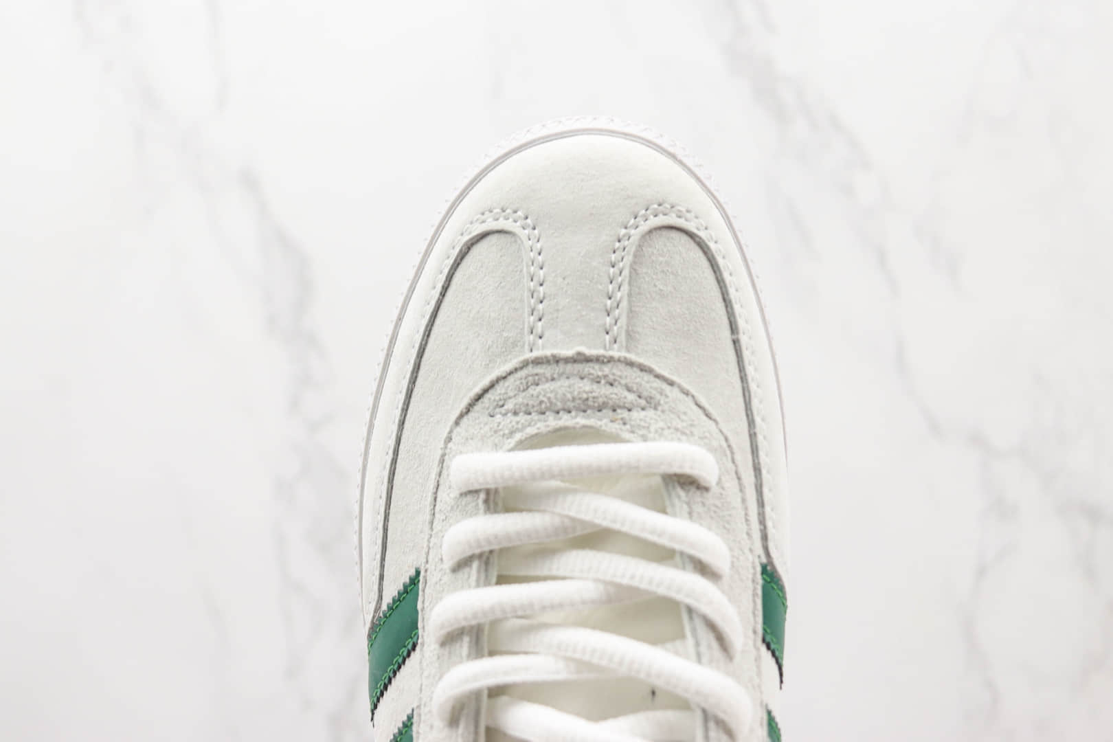 阿迪达斯Adidas Handball Spezial纯原版本白绿色平底复古跑鞋 阿迪达斯校园板鞋 货号：BD7636