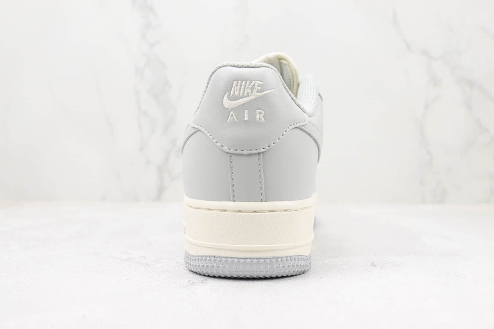 耐克Nike Air Force 1 Nike Low纯原版本低帮空军一号白灰色板鞋 莆田耐克空军一号校园板鞋 货号：HU6395-756