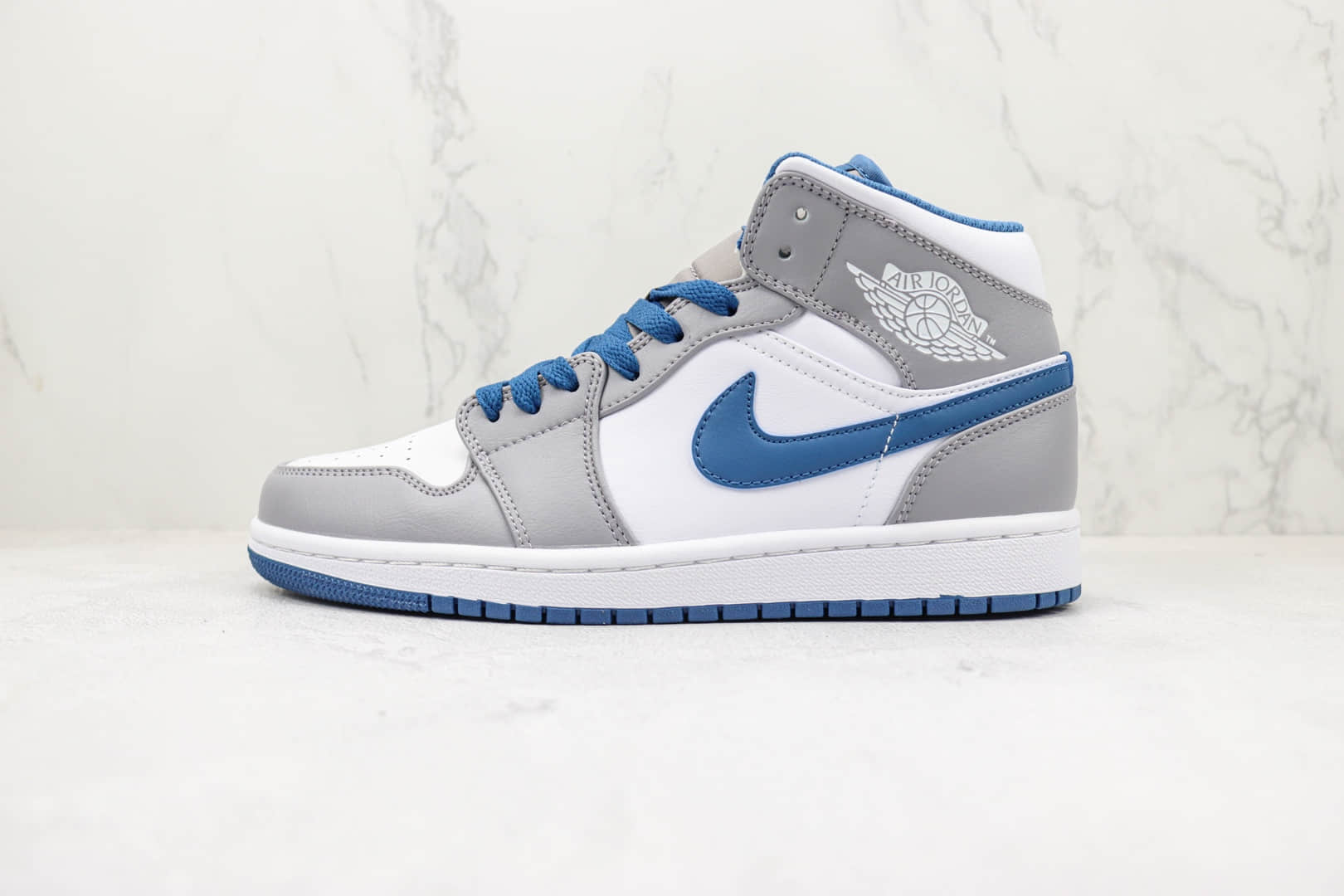 乔丹Air Jordan 1 Mid Retro纯原版本中帮AJ1烟灰蓝色板鞋 莆田AJ1篮球鞋系列 货号:DQ8423-014