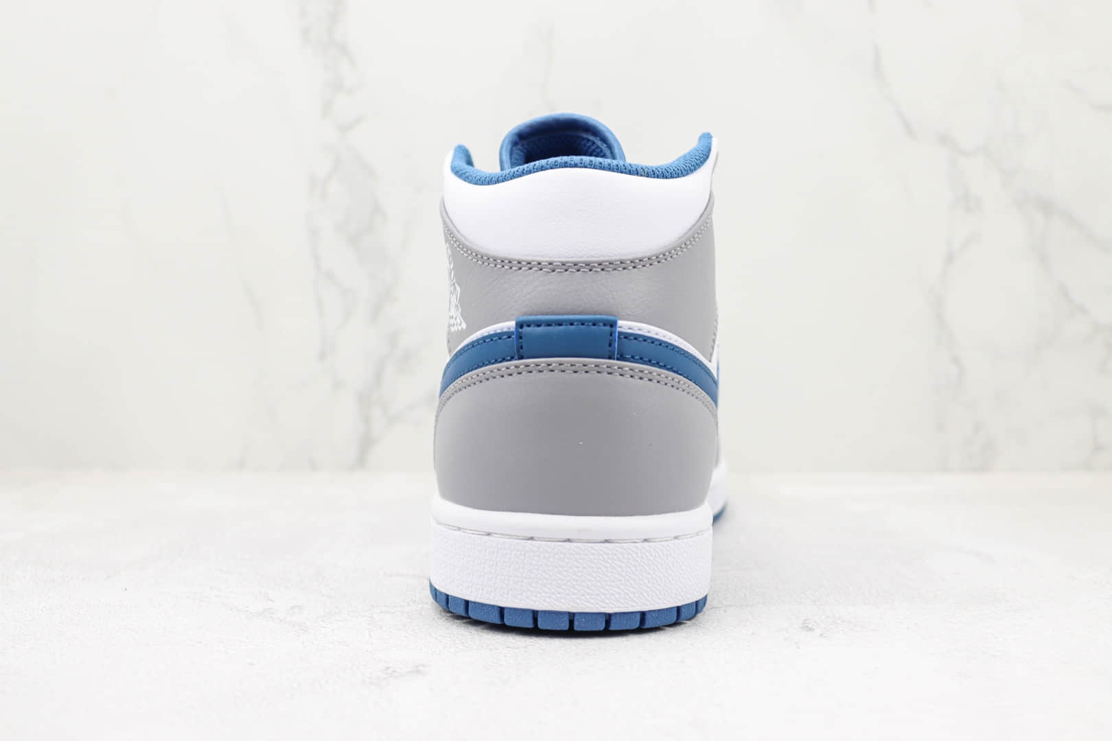 乔丹Air Jordan 1 Mid Retro纯原版本中帮AJ1烟灰蓝色板鞋 莆田AJ1篮球鞋系列 货号:DQ8423-014