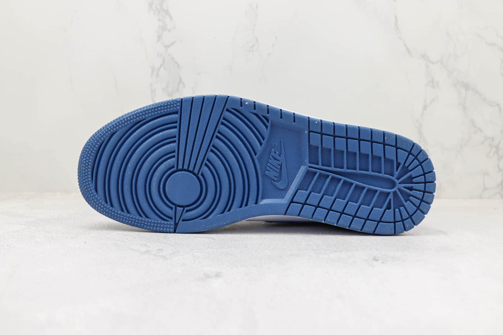 乔丹Air Jordan 1 Mid Retro纯原版本中帮AJ1烟灰蓝色板鞋 莆田AJ1篮球鞋系列 货号:DQ8423-014