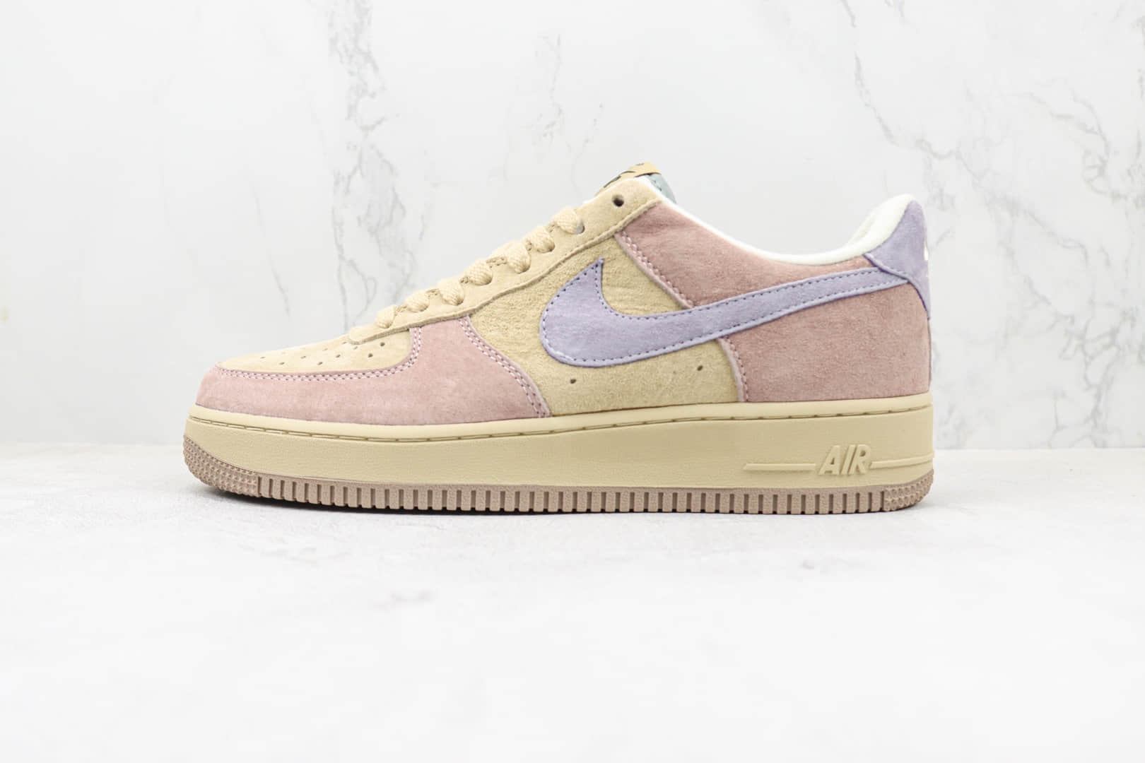 耐克Nike Air Force 1 Low 07纯原版本低帮空军一号情人节限定芋泥紫配色板鞋 莆田耐克空军一号系列 货号：ZB2121-103