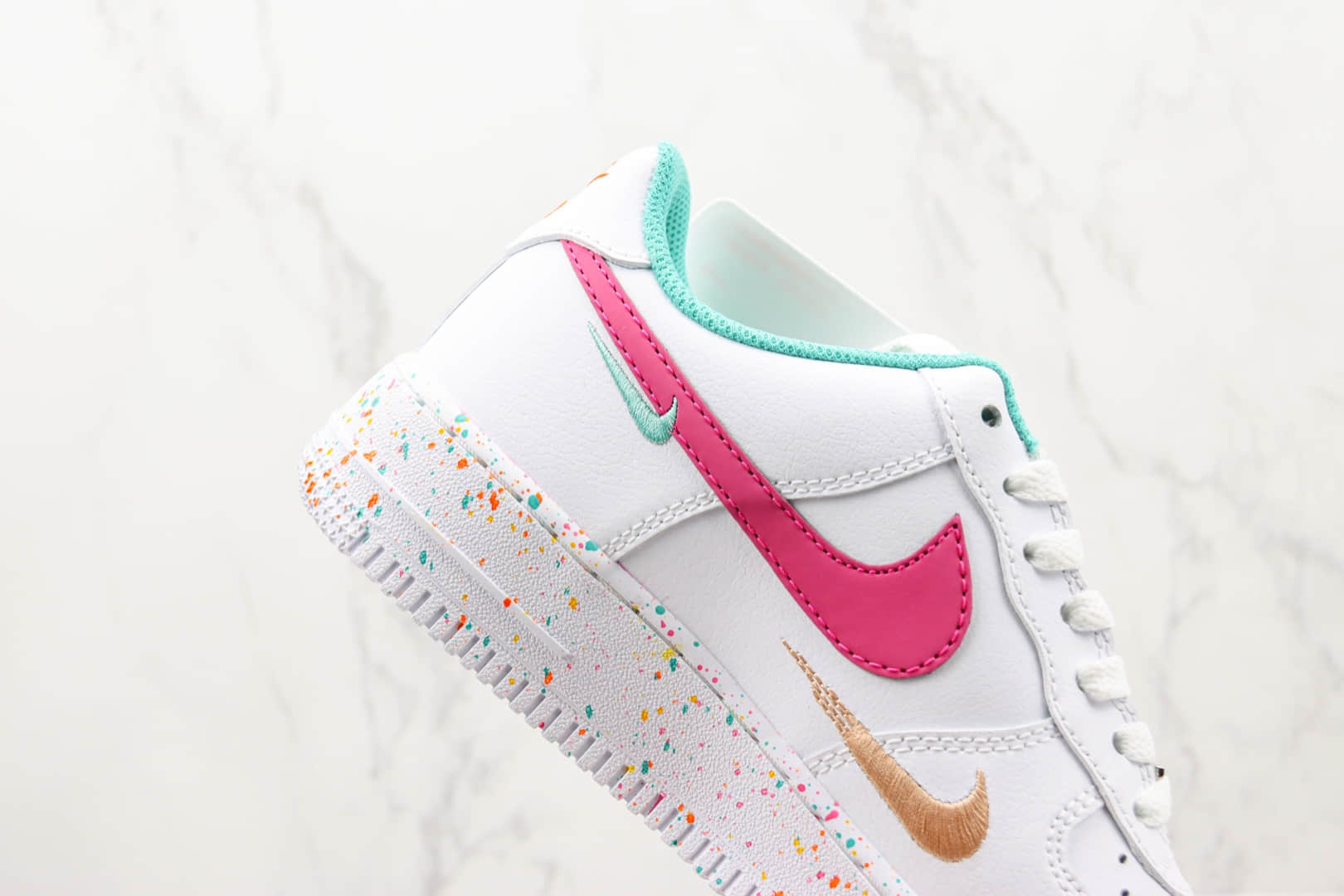 耐克Nike Air Force 1 07纯原版本低帮空军一号双小勾彩色波点板鞋 耐克空军一号校园板鞋 货号:FD4626-181