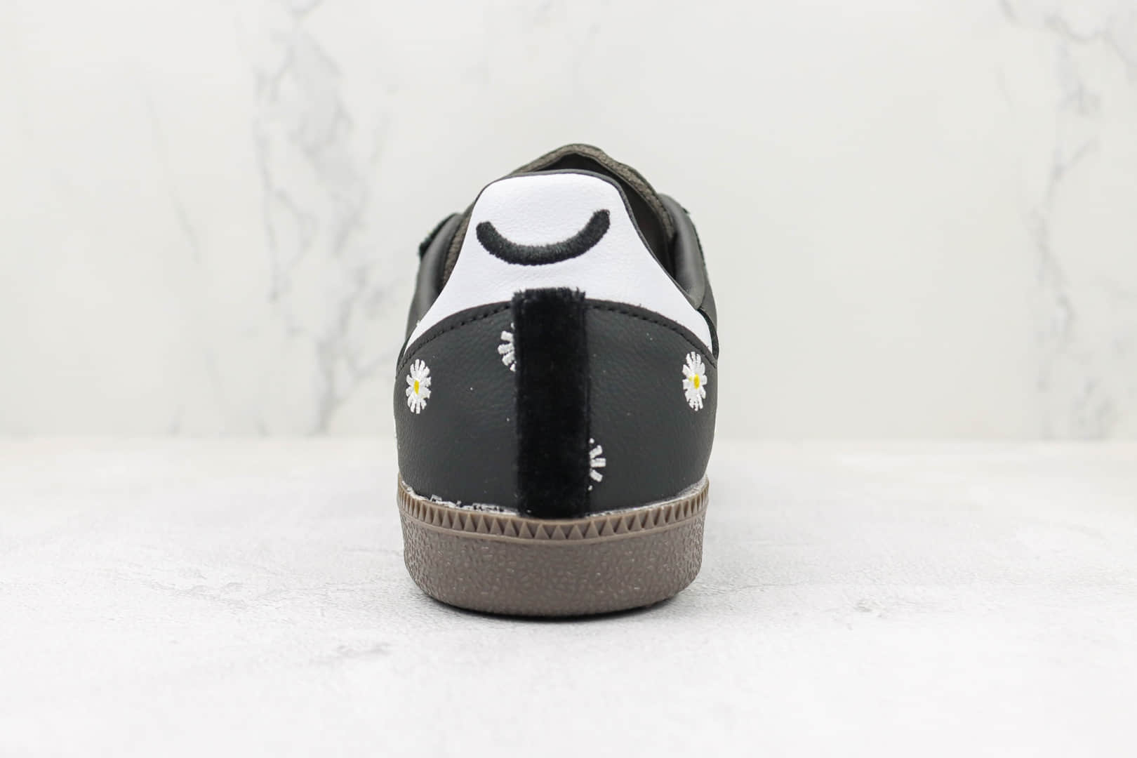 阿迪达斯Adidas Samba atmos×FACE纯原版本三叶草桑巴系列小雏菊配色板鞋 莆田阿迪达斯桑巴系列板鞋 货号:HO3848