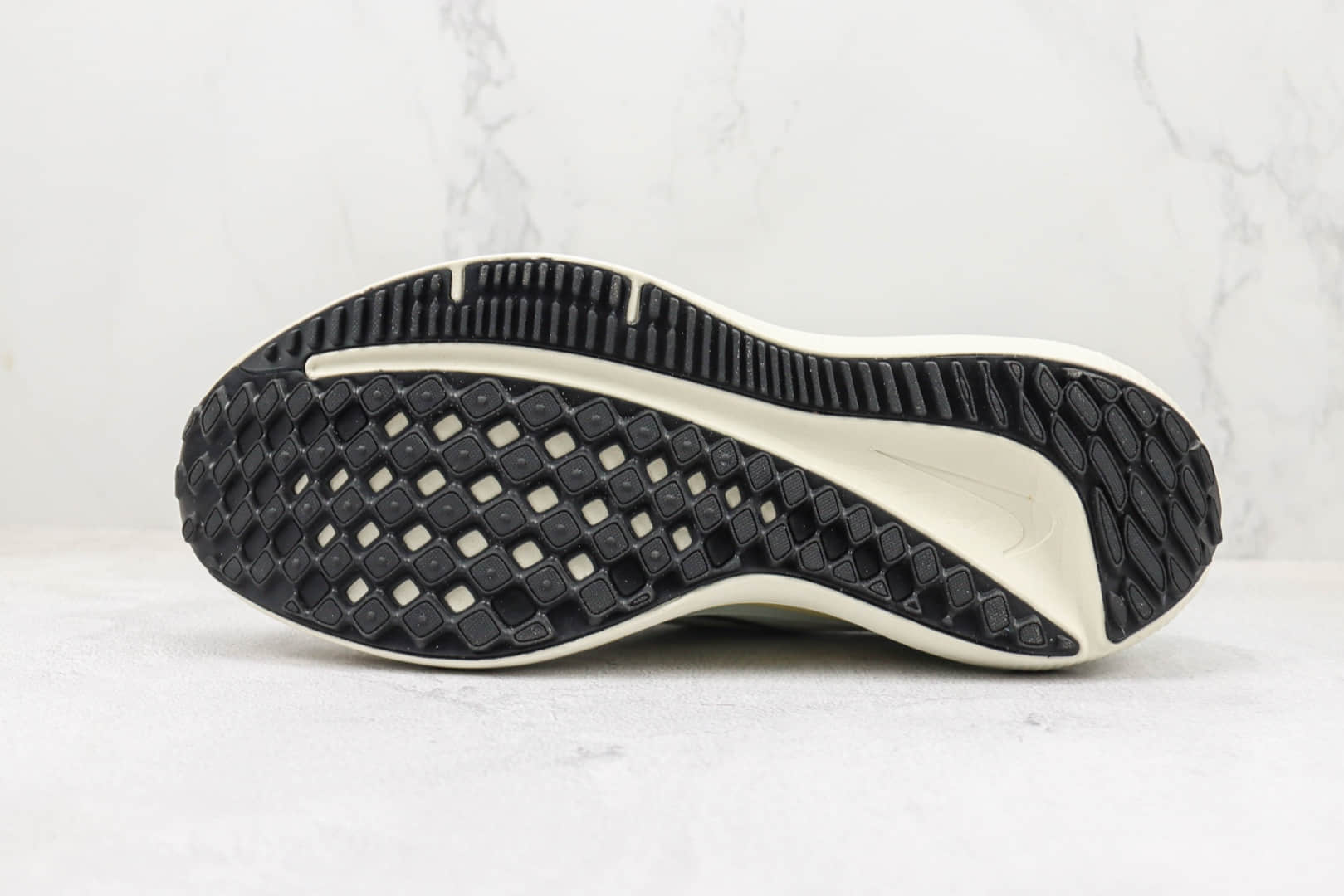 耐克Nike Air Zoom Winflo 9纯原版本登月9代白绿色慢跑鞋 莆田天花板登月跑鞋 货号：DV9121-011