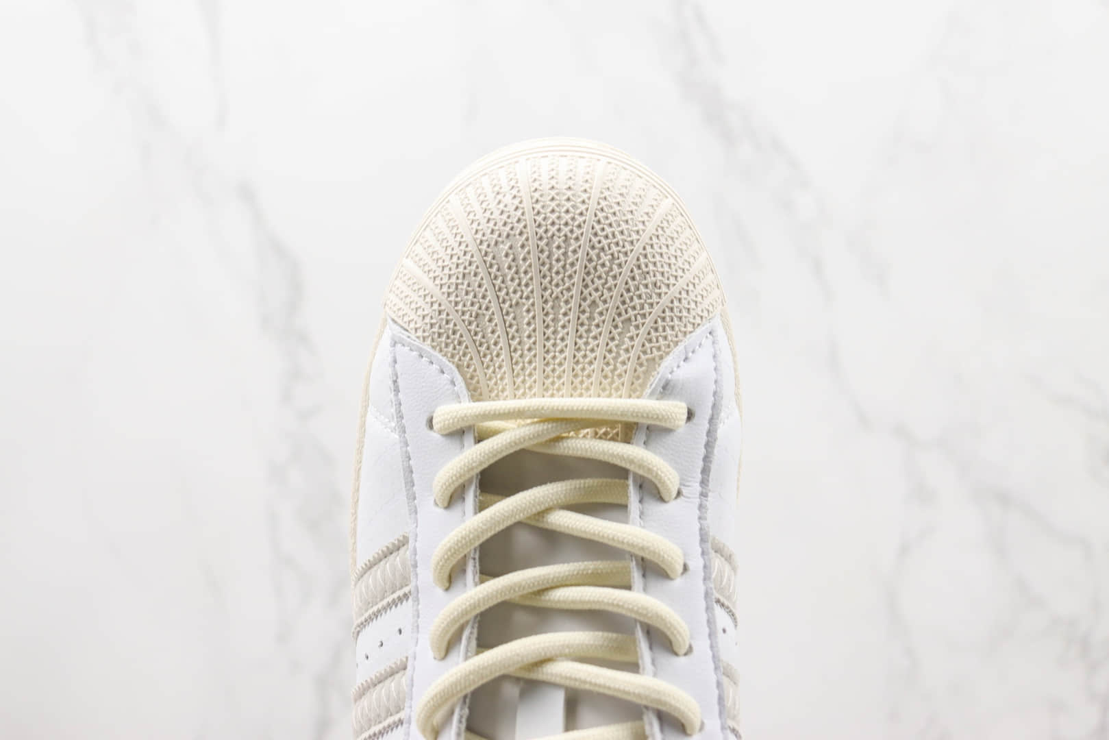 阿迪达斯Adidas Originals Superstar纯原版本兔年限定贝壳头迷彩尾板鞋 阿迪达斯贝壳头系列 货号：IF2577