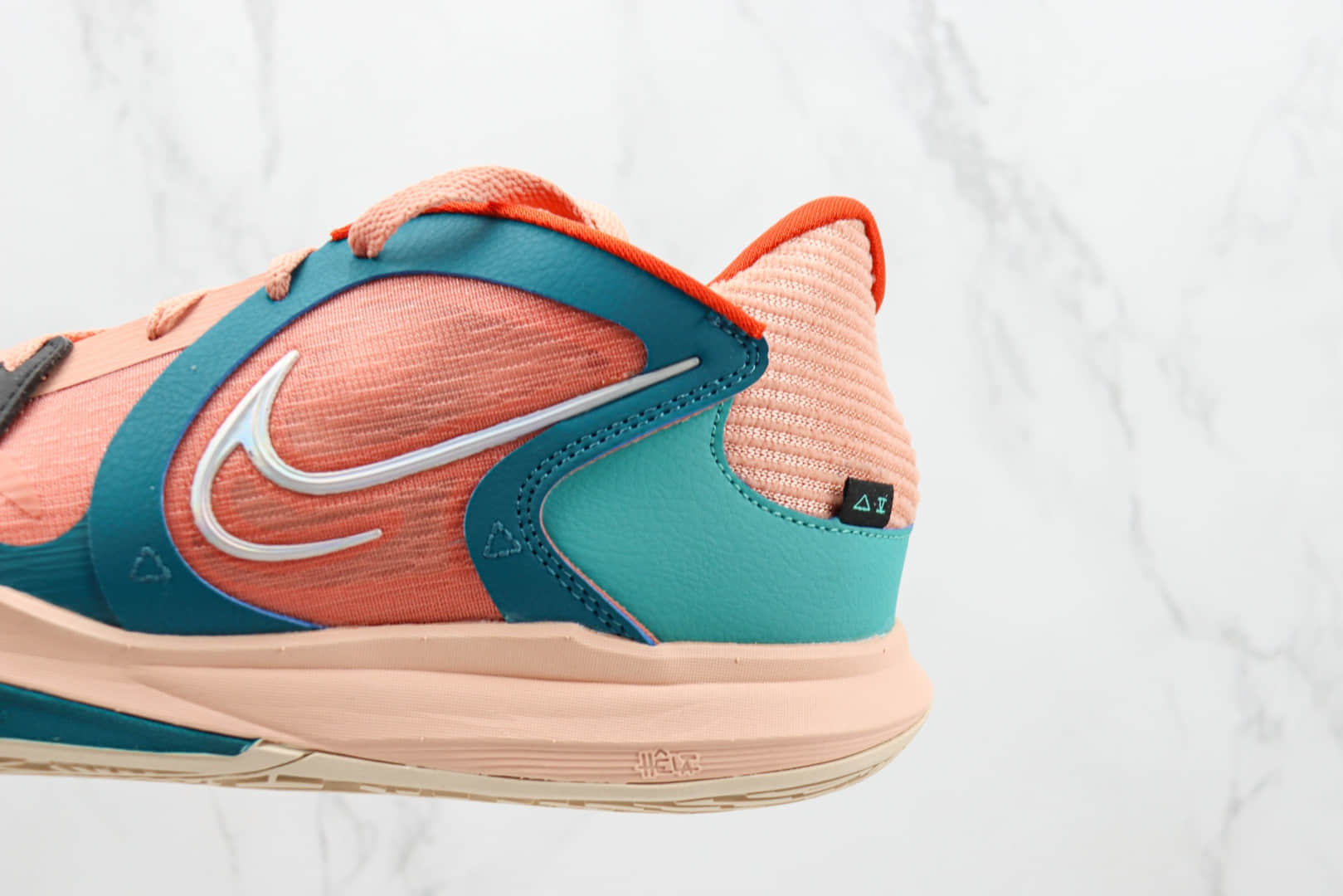 耐克Nike Kyrie Low 5 EP纯原版本欧文5代实战篮球鞋 复刻欧文实战球鞋系列 货号:DJ6012-800