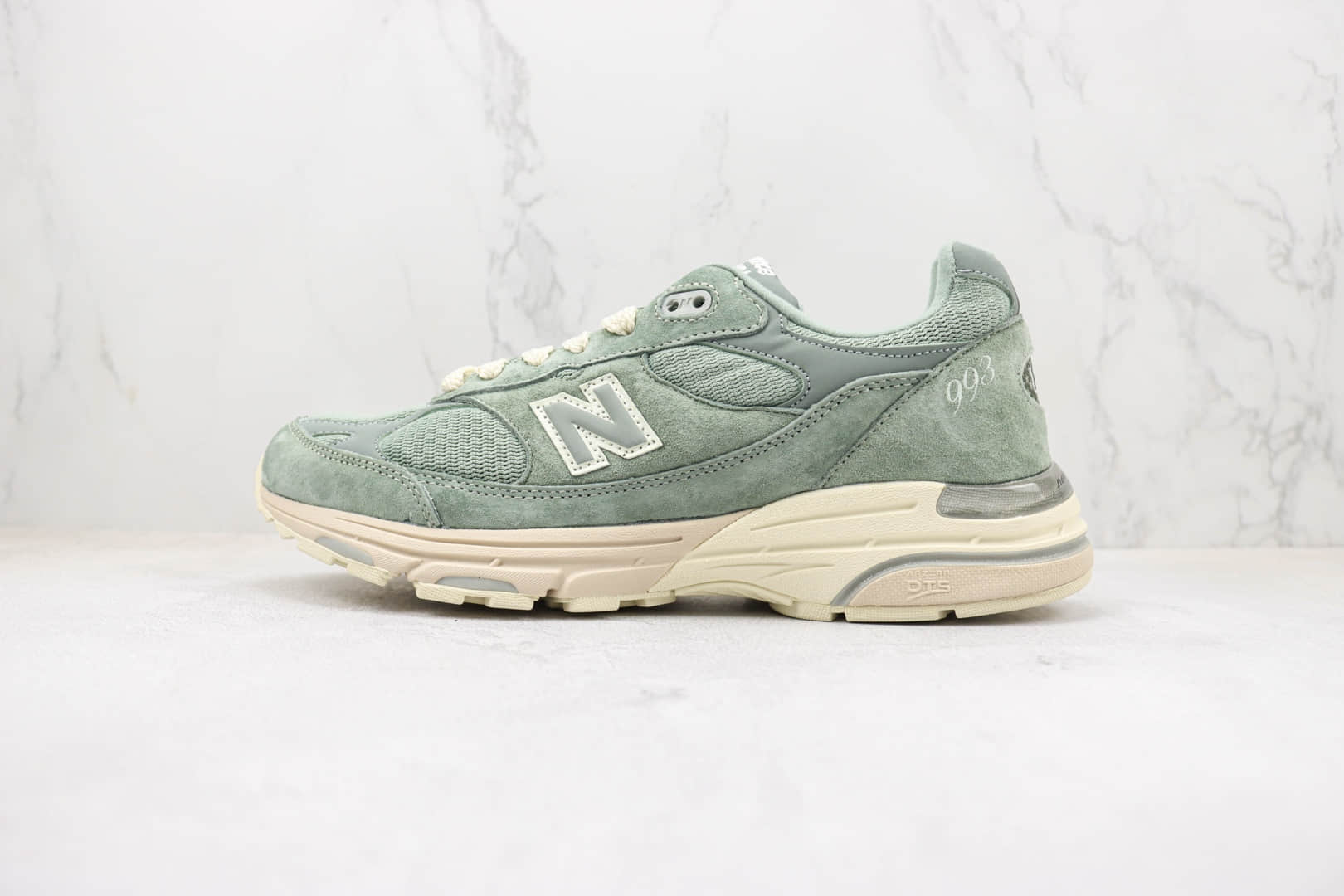 新百伦New Balance 993纯原版本Kith联名千草绿色开心果NB993复古慢跑鞋 莆田NB系列复古老爹鞋 货号:MR993KH1