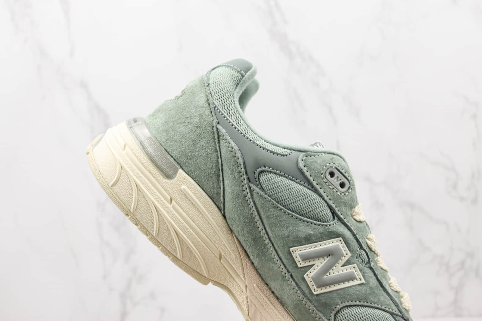 新百伦New Balance 993纯原版本Kith联名千草绿色开心果NB993复古慢跑鞋 莆田NB系列复古老爹鞋 货号:MR993KH1