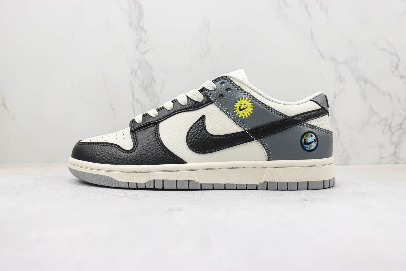 耐克Nike SB Dunk Low纯原版本低帮Dunk白黑灰笑脸板鞋 莆田天花板Dunk系列 货号：BB1609-113