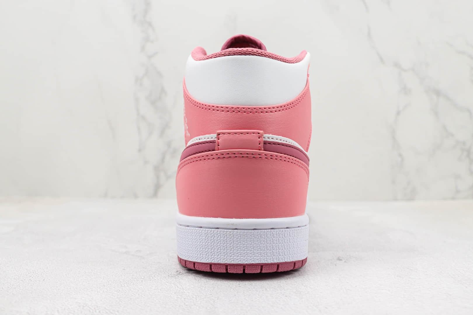 乔丹Air Jordan 1 Mid纯原版本中帮AJ1白粉色篮球鞋 莆田天花板AJ系列 货号:DQ8423-616