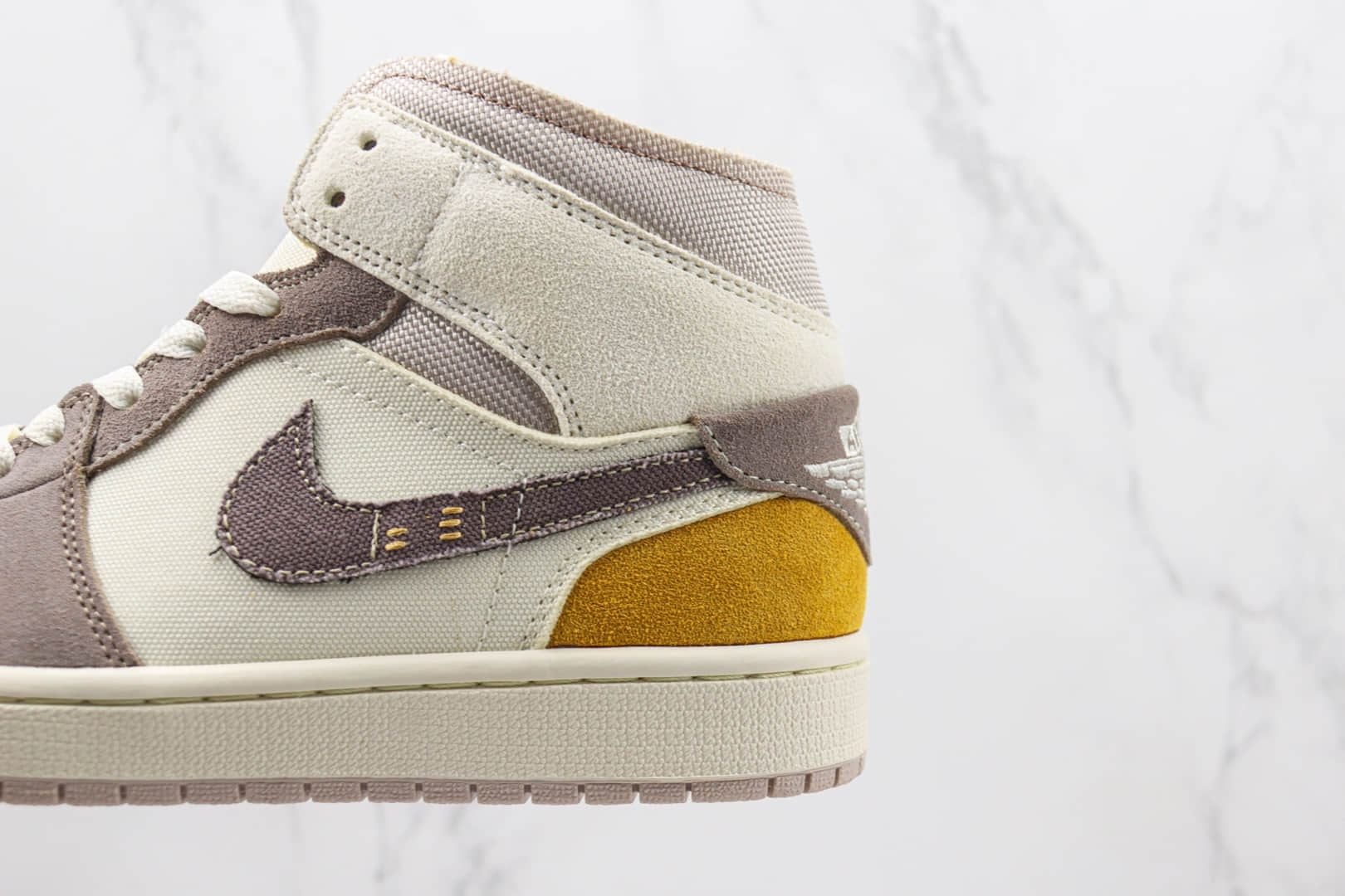 乔丹Air Jordan 1 Mid纯原版本中帮AJ1白褐灰色帆布篮球鞋 莆田天花板AJ1系列 货号:DM9652-102