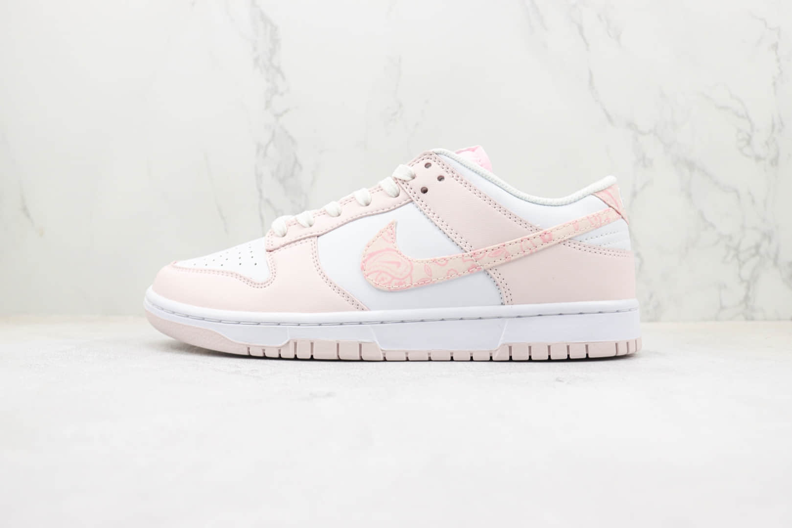耐克Nike SB Dunk Low “Pink Paisley”纯原版本低帮Dunk樱花粉腰果花钩板鞋 莆田天花板Dunk系列板鞋 货号:FD1449-100