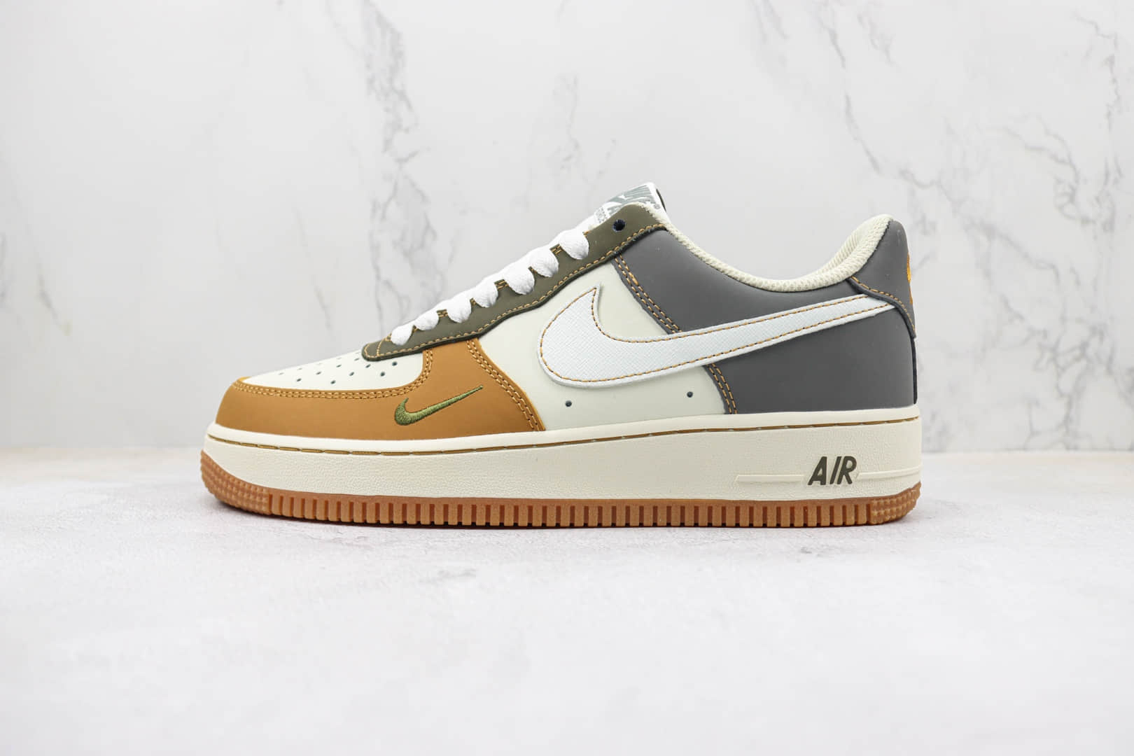 耐克Nike Air Force 1 Low纯原版本空军一号灰白卡其拼色低帮板鞋 莆田天花板AF1系列 货号:DB3301-011