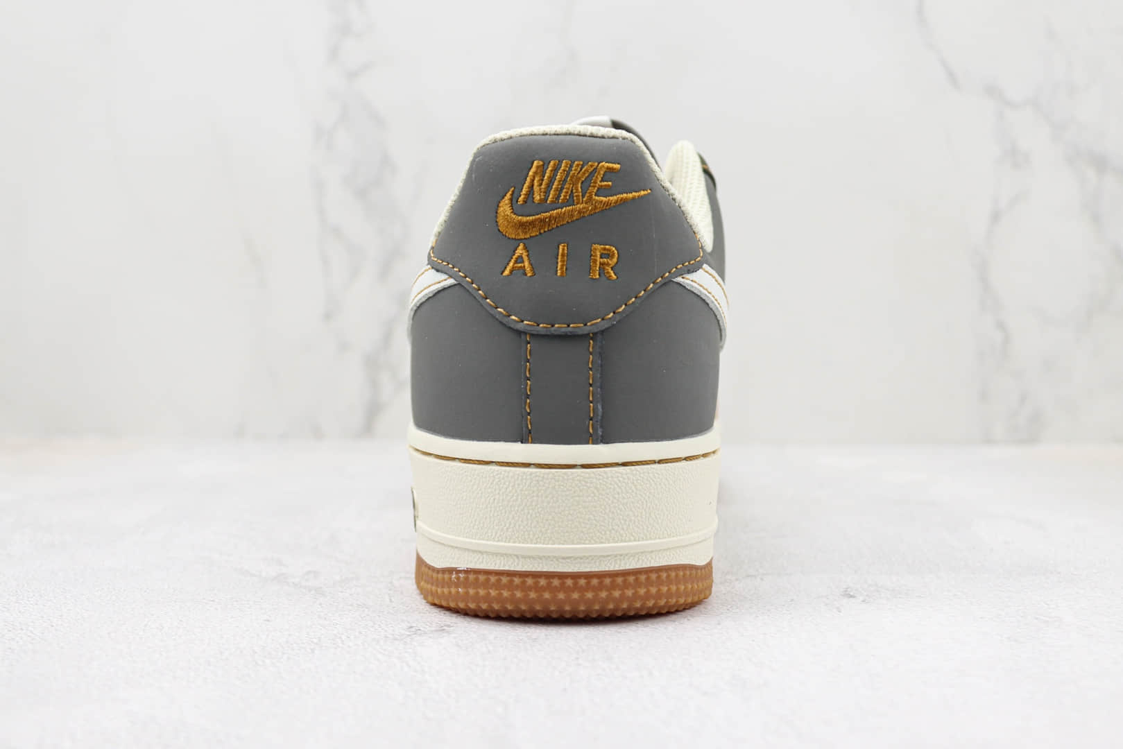 耐克Nike Air Force 1 Low纯原版本空军一号灰白卡其拼色低帮板鞋 莆田天花板AF1系列 货号:DB3301-011