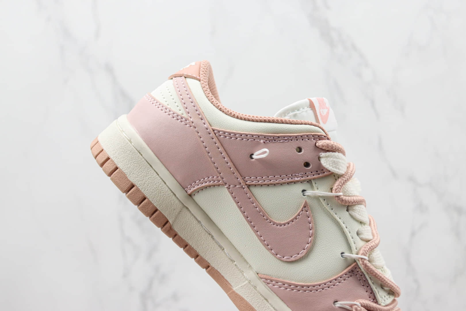 耐克Nike Dunk Low纯原版本低帮Dunk复古甜心玫瑰粉解构板鞋 莆田天花板Dunk系列 货号：DD1503-118