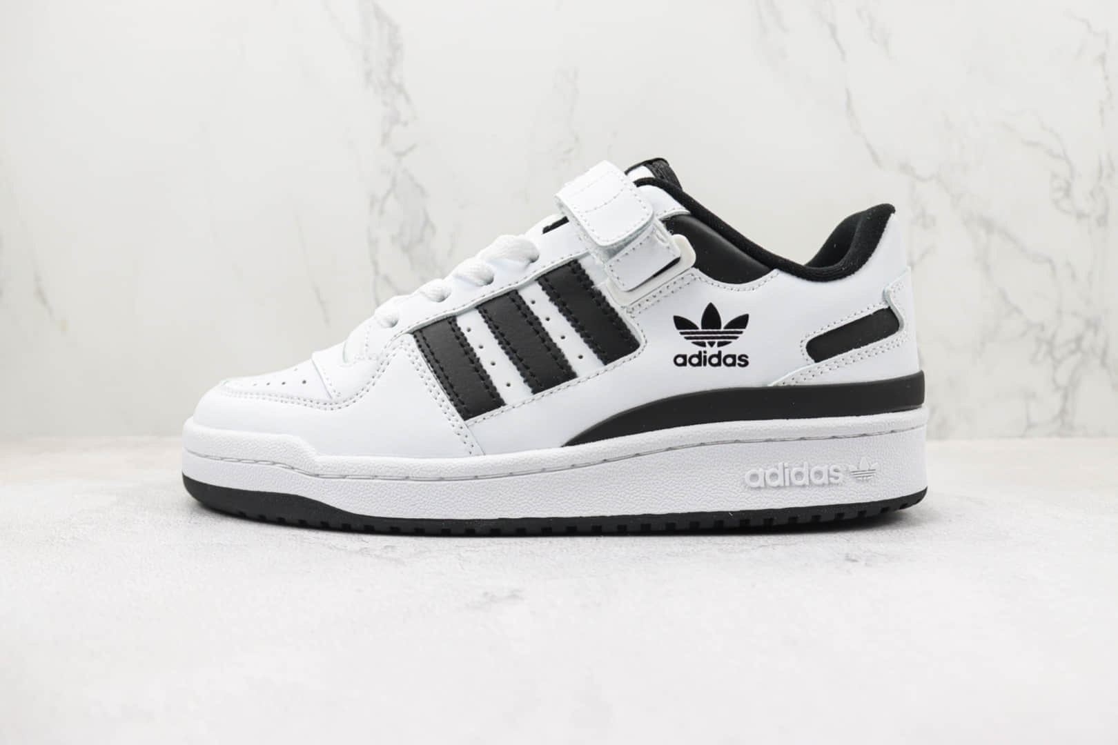 阿迪达斯adidas Forum 84 Low ACE纯原版本三叶草84白黑色魔术贴复古板鞋 莆田阿迪达斯货源 货号:FY7757