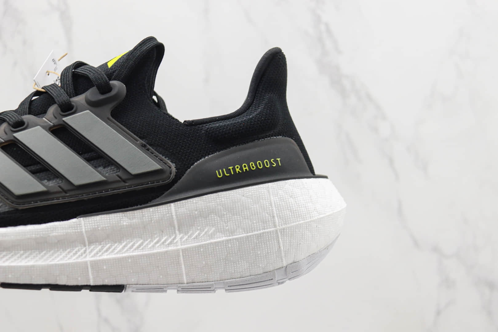阿迪达斯Adidas Ultra Boost Light 23纯原版本UB9.0爆米花黑绿色跑鞋 莆田阿迪达斯爆米花系列跑鞋 货号：HQ6339