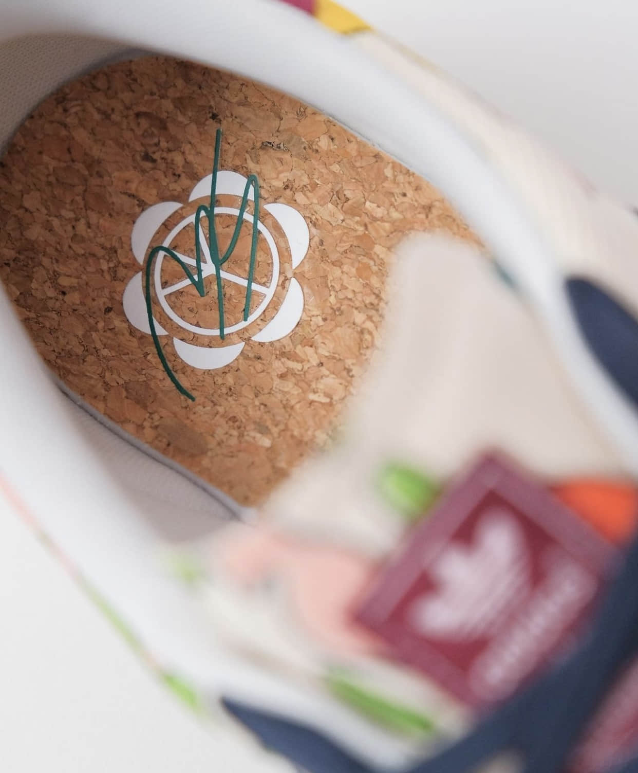 灯芯绒大帝 x 阿迪达斯新联名来袭!5月16日发售! 货号:IG2849