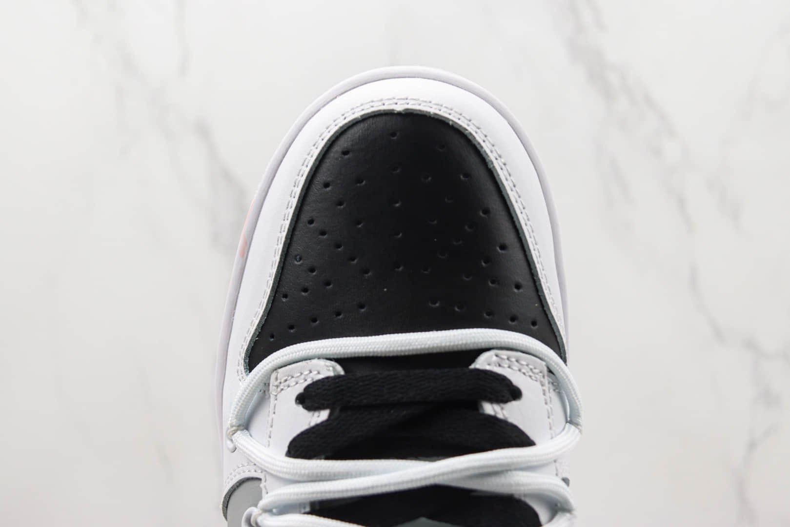 耐克Nike SB Dunk Low纯原版本低帮SB Dunk绑带黑白灰色解构板鞋 莆田天花板Dunk系列 货号：DJ6188-101