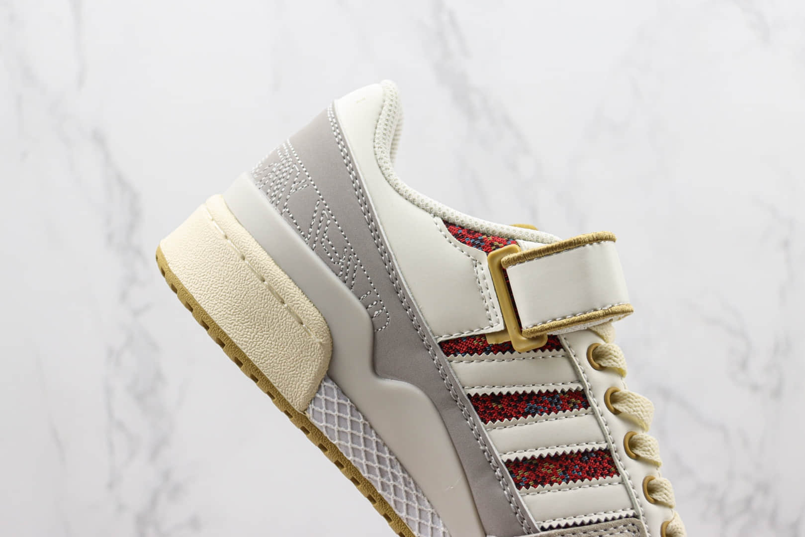 阿迪达斯adidas Forum 84 Low纯原版本三叶草84白红色板鞋 莆田阿迪达斯货源 货号:HQ4604