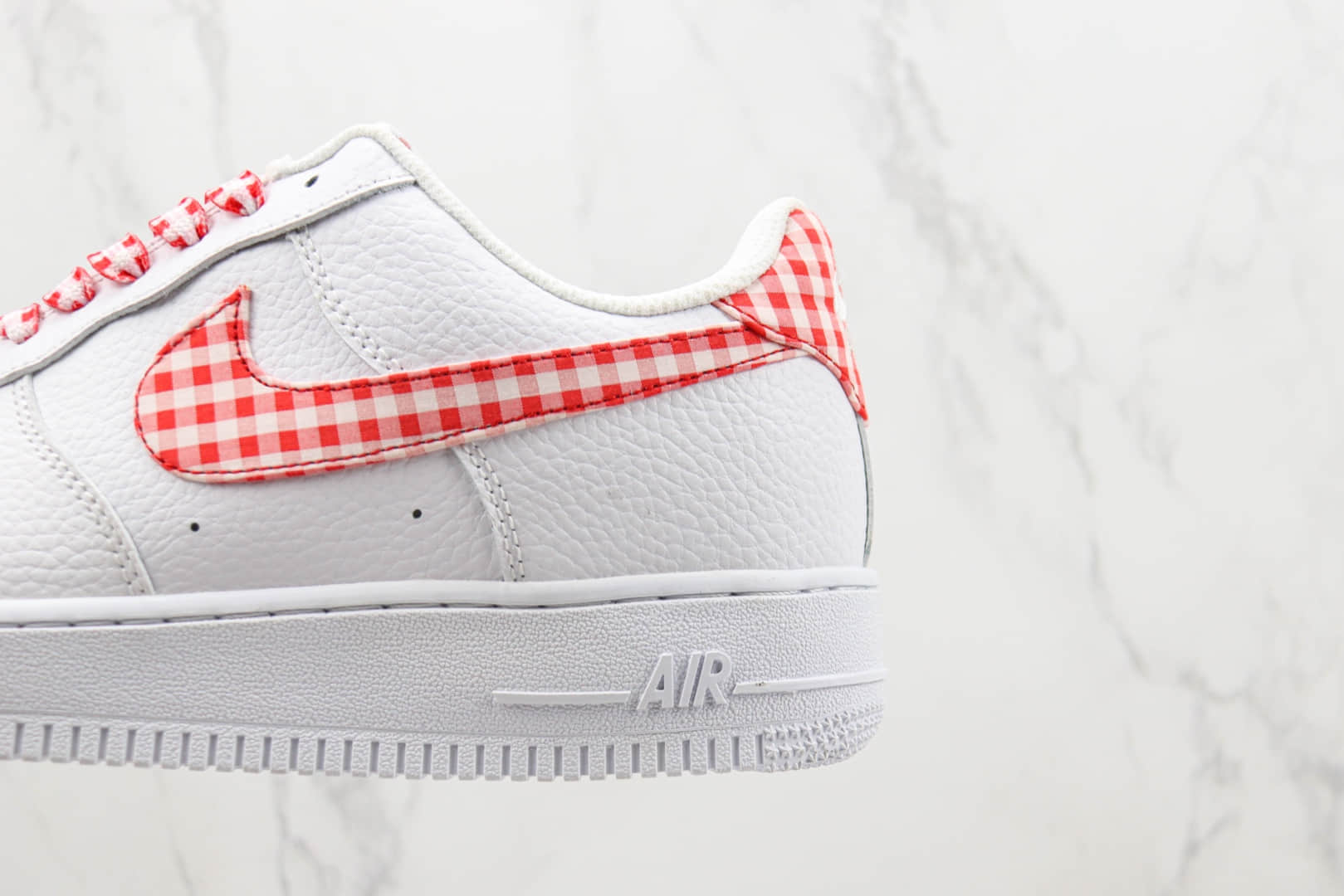 耐克Nike Air Force 1'07 Low纯原版本低帮空军一号白红色格子布板鞋 莆田天花板AF1系列 货号:DZ2784-101