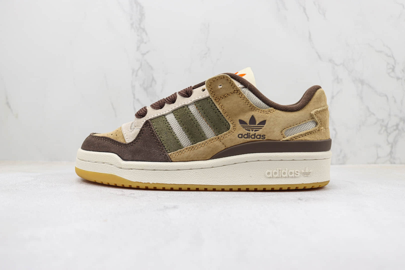 阿迪达斯adidas Forum 84 Low ACE纯原版本三叶草深棕麦黄色复古板鞋 莆田阿迪达斯货源 货号:GW4334