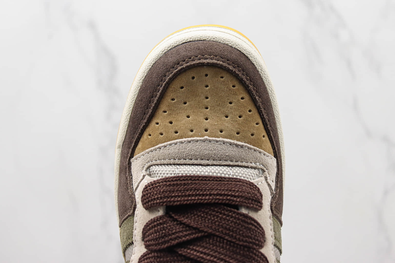 阿迪达斯adidas Forum 84 Low ACE纯原版本三叶草深棕麦黄色复古板鞋 莆田阿迪达斯货源 货号:GW4334