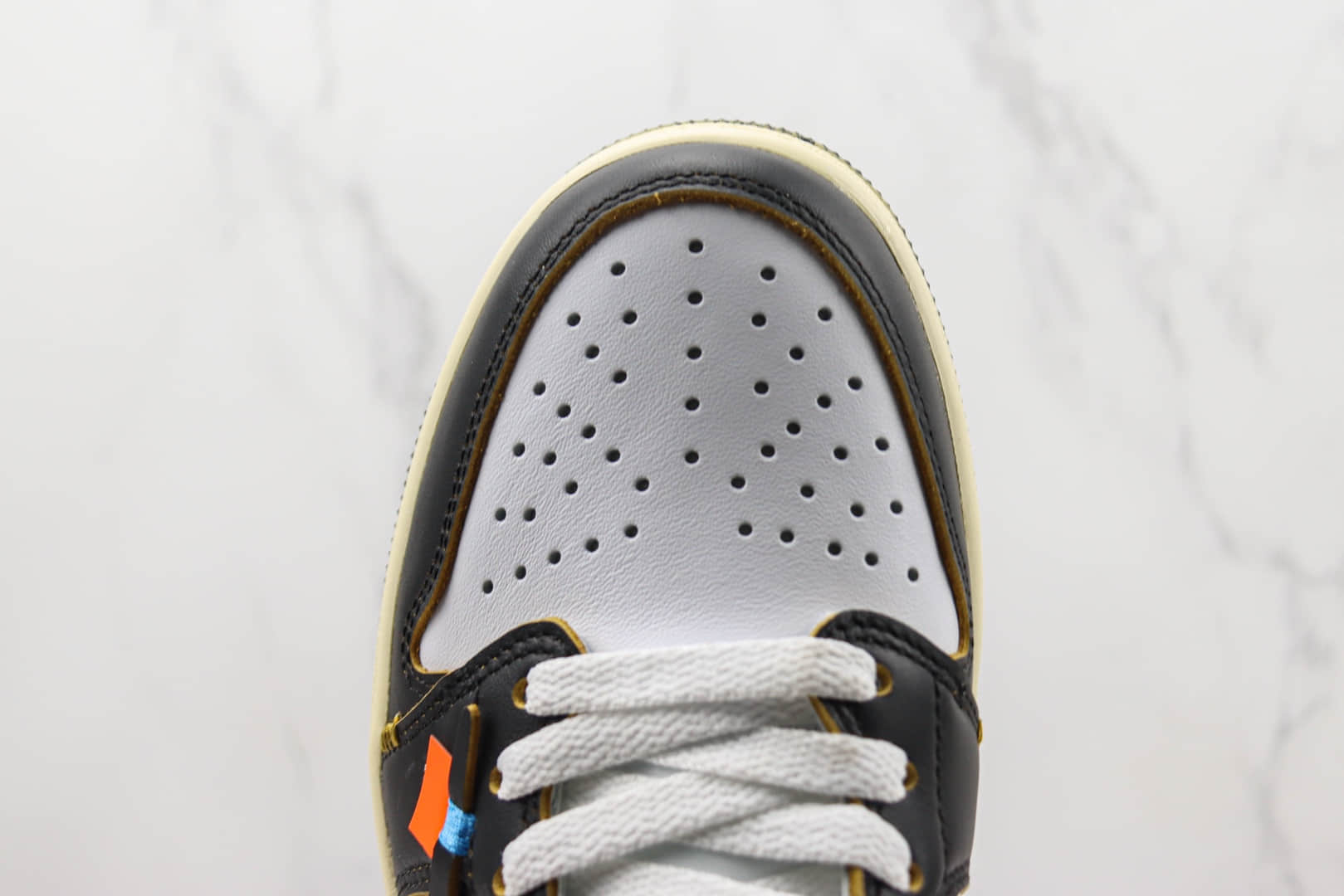 乔丹Air Jordan 1 Low纯原版本低帮AJ1黑白红倒钩板鞋 莆田天花板AJ1系列 货号:CZ0790-107
