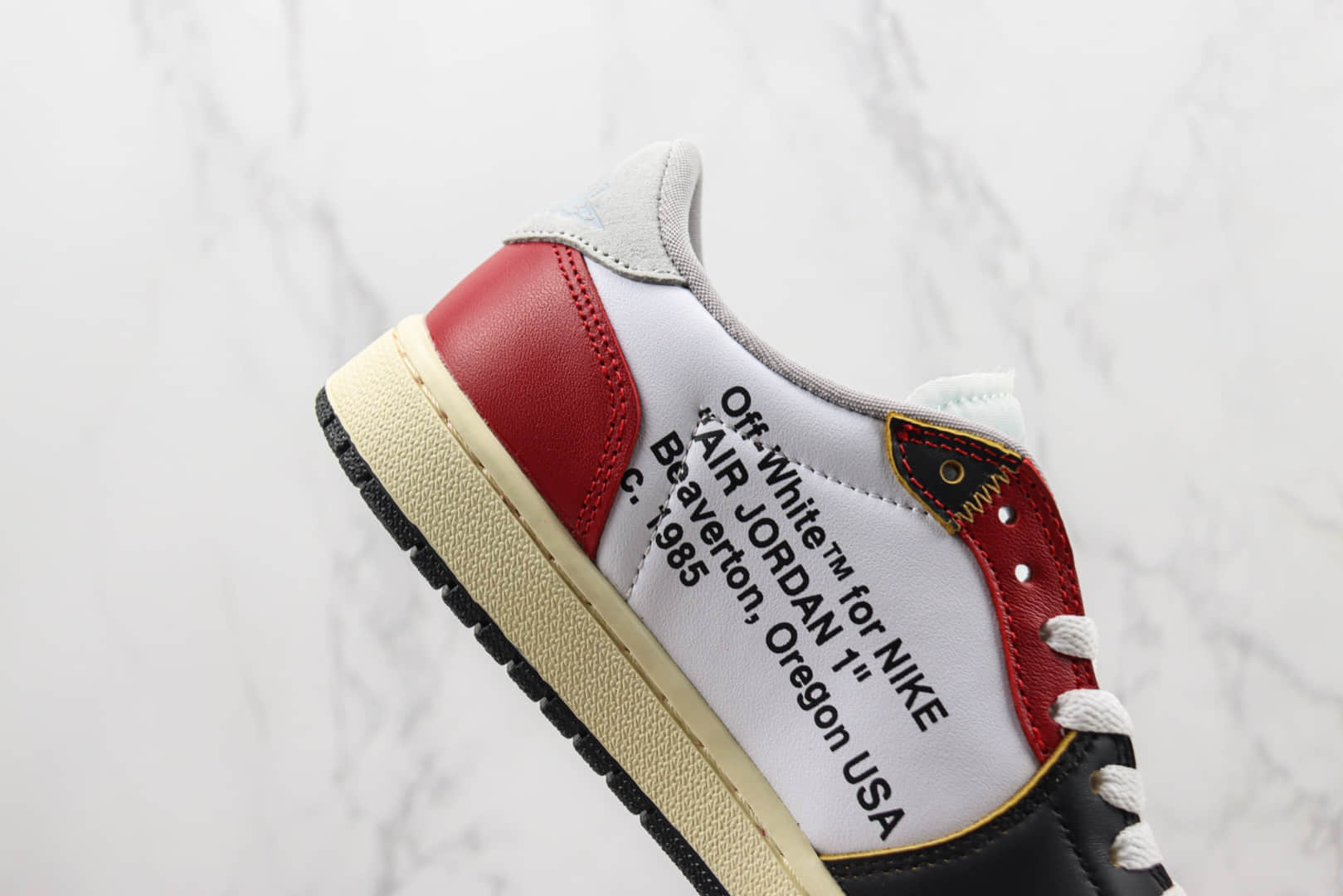乔丹Air Jordan 1 Low纯原版本低帮AJ1黑白红倒钩板鞋 莆田天花板AJ1系列 货号:CZ0790-107