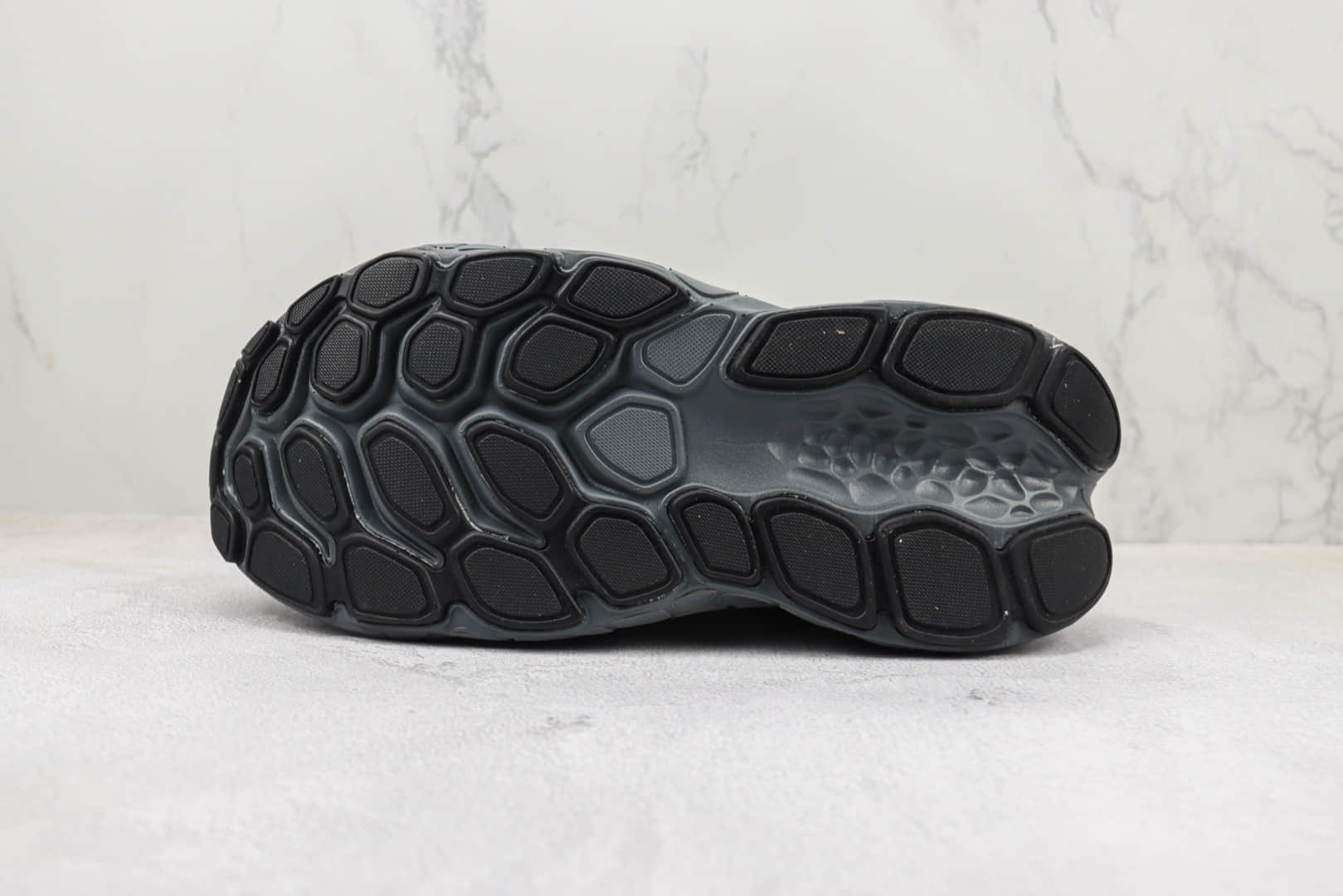 新百伦New Balance Fresh Foam x More V4纯原版本黑蓝色厚底跑鞋 莆田新百伦货源 货号:MMORBG4