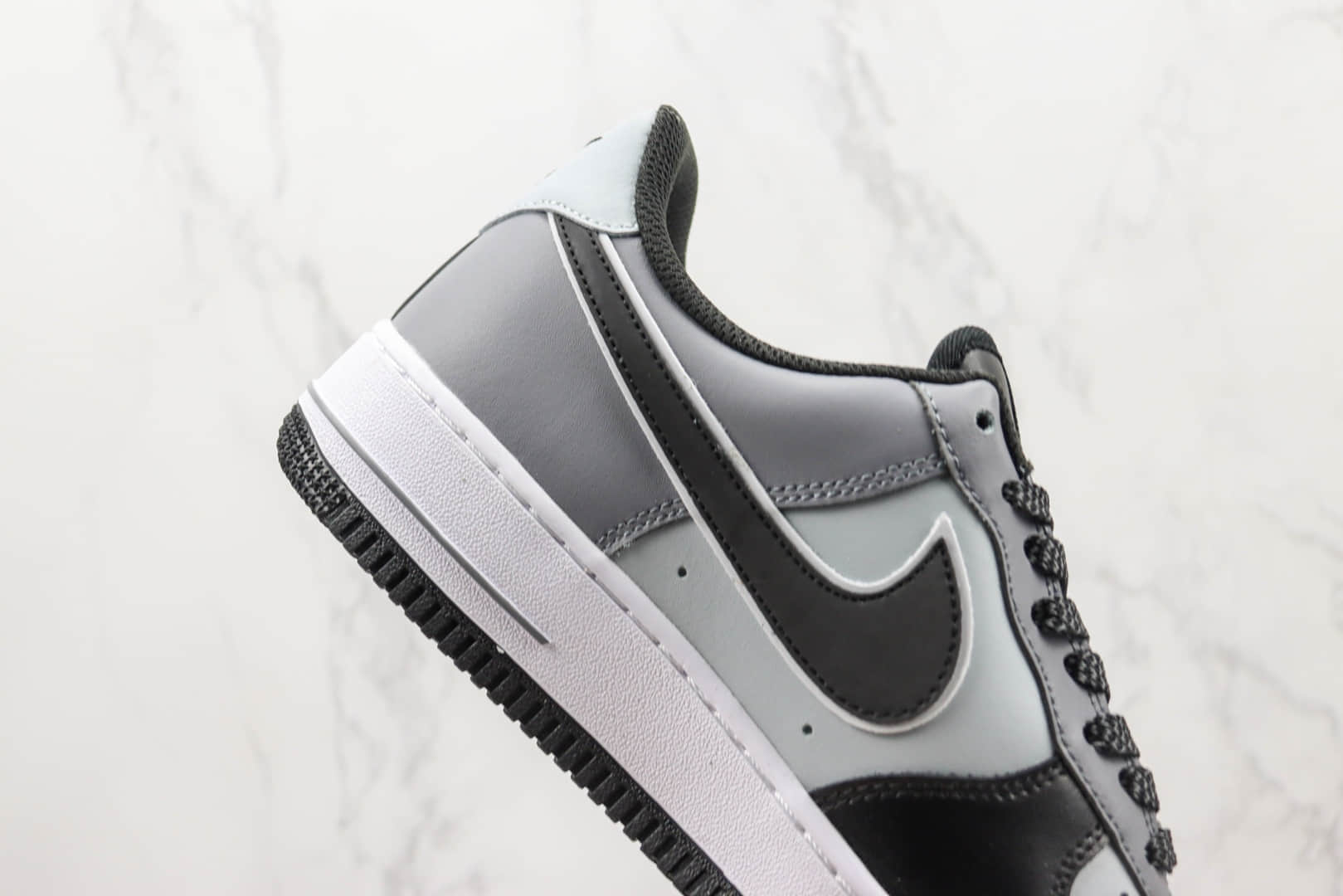 耐克Nike Air Force 1'07 Low纯原版本低帮空军一号黑灰拼色板鞋 莆田天花板AF1系列 货号:TP5558-756